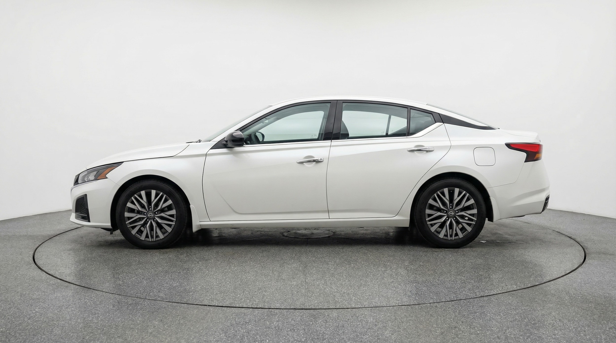 Thumbnail: 2025 Nissan Altima - 4