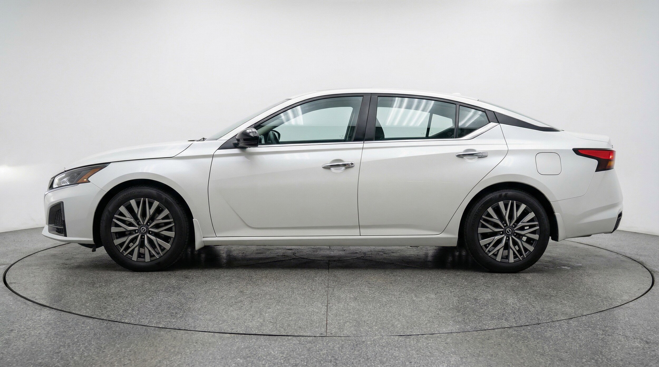 Thumbnail: 2025 Nissan Altima - 5