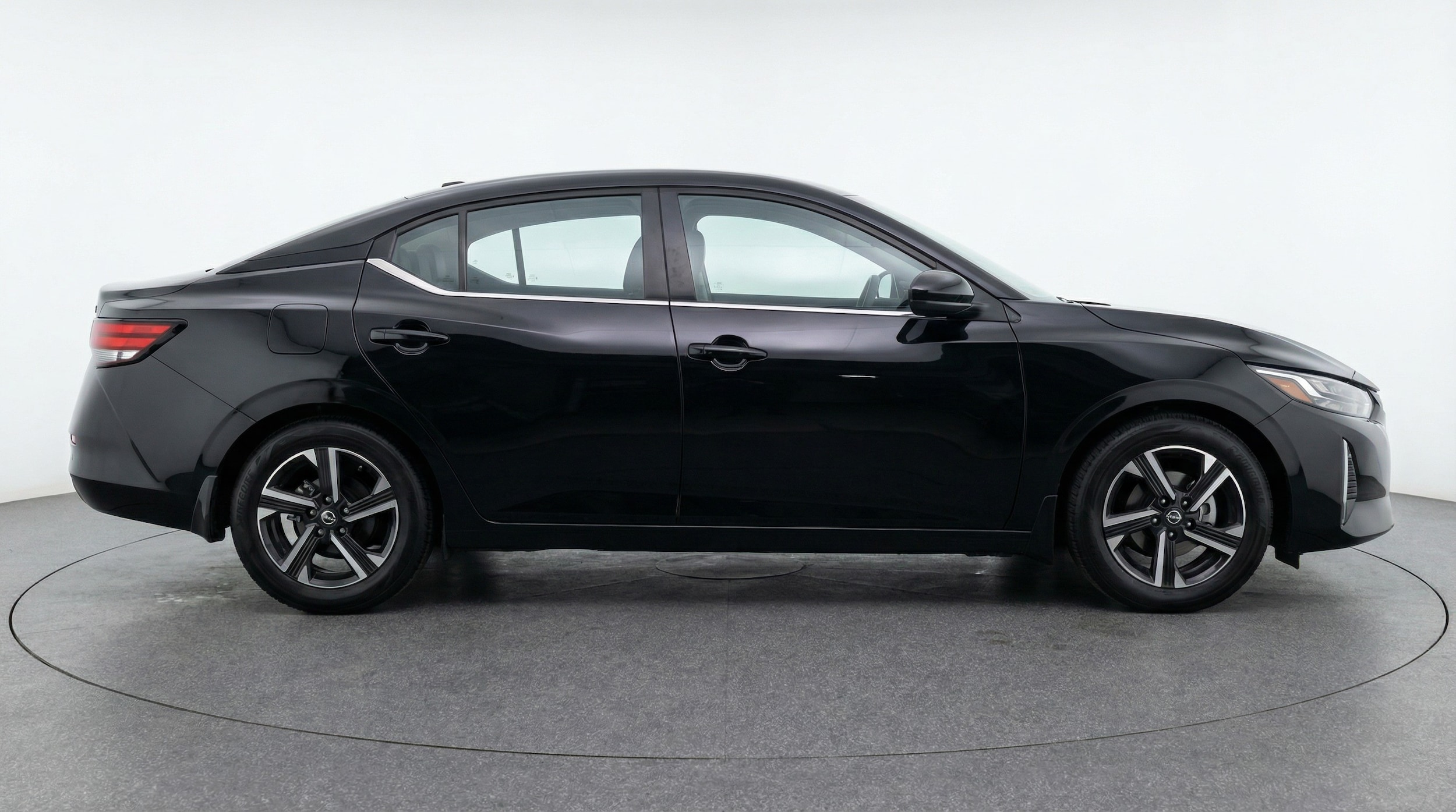 Thumbnail: 2025 Nissan Sentra - 8