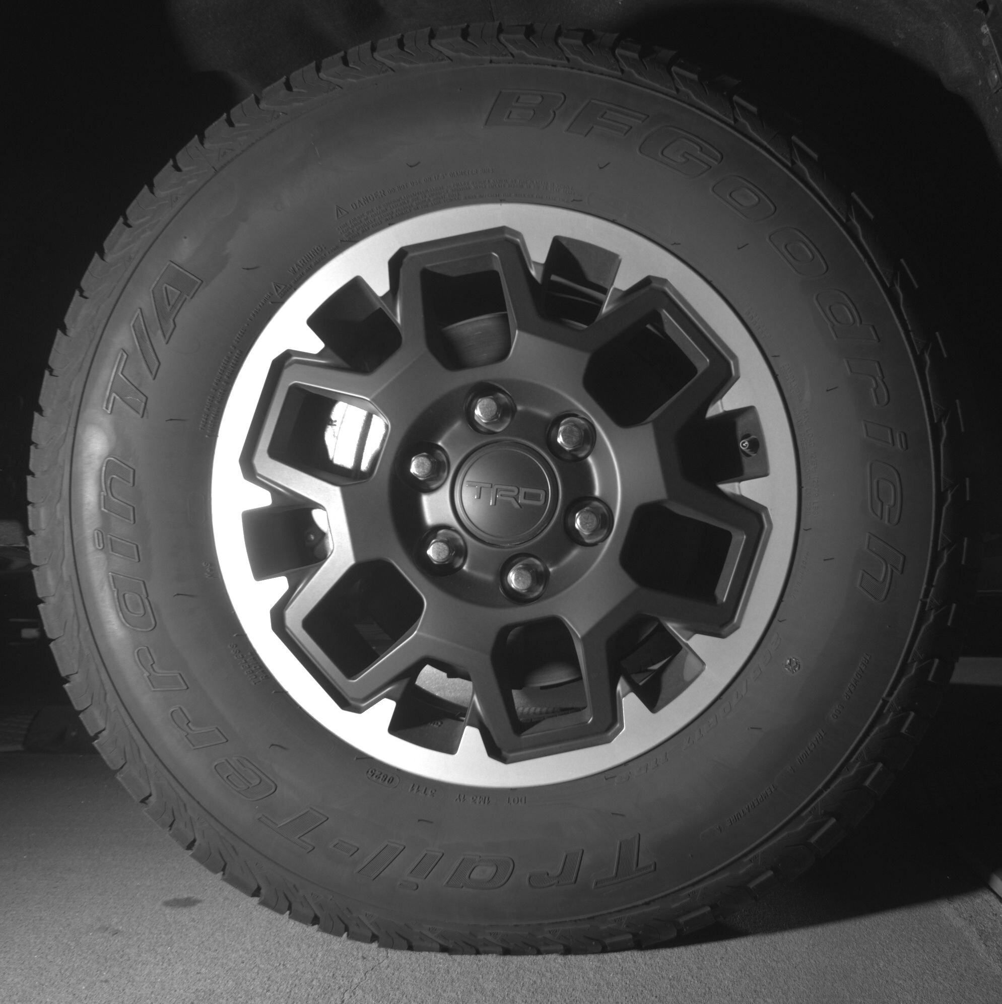 Thumbnail: 2025 Toyota Tacoma - 10