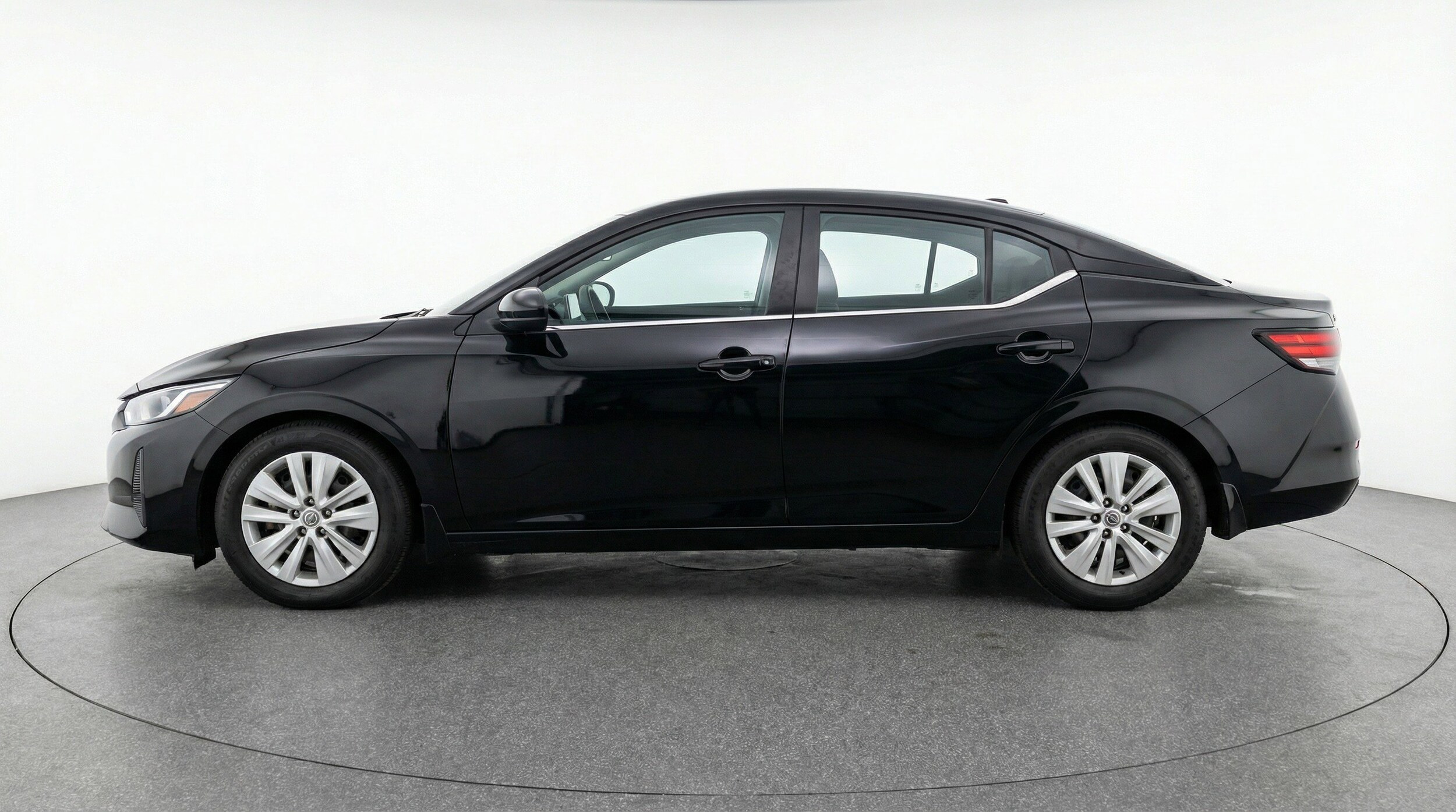 Thumbnail: 2025 Nissan Sentra - 5