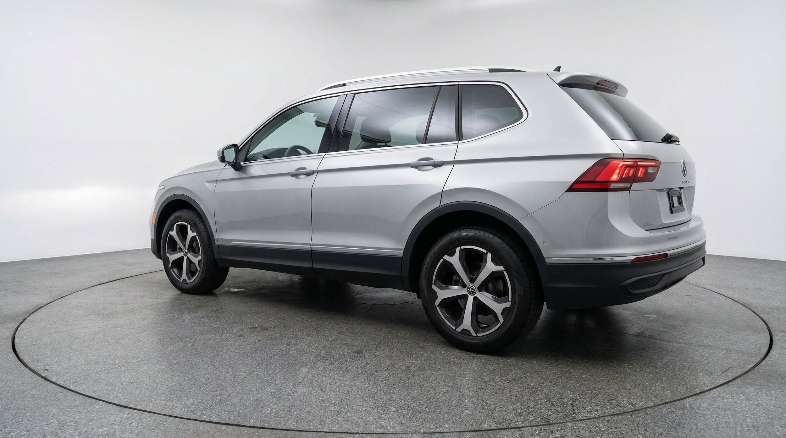 Thumbnail: 2026 Volkswagen Tiguan - 6