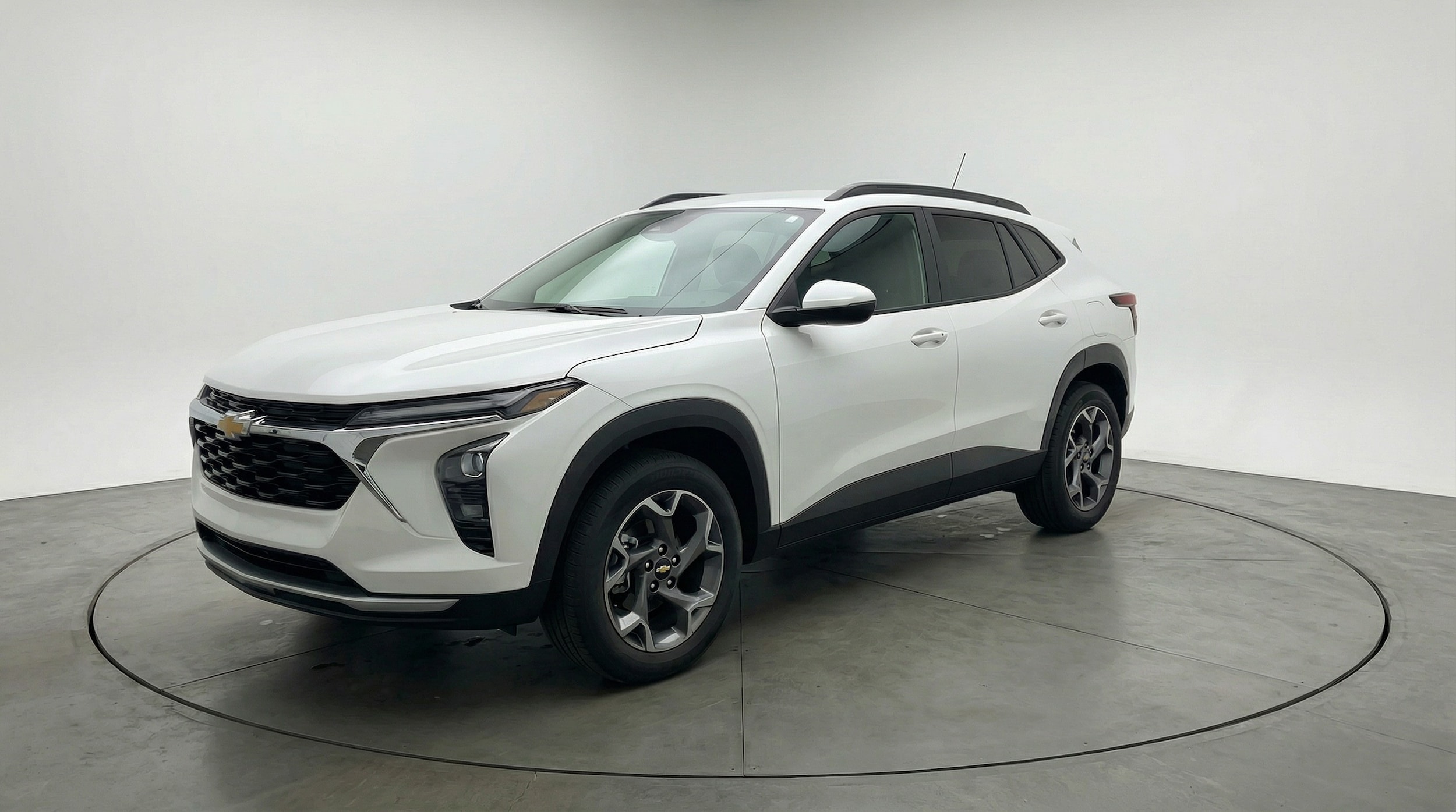 Thumbnail: 2025 Chevrolet Trax - 3