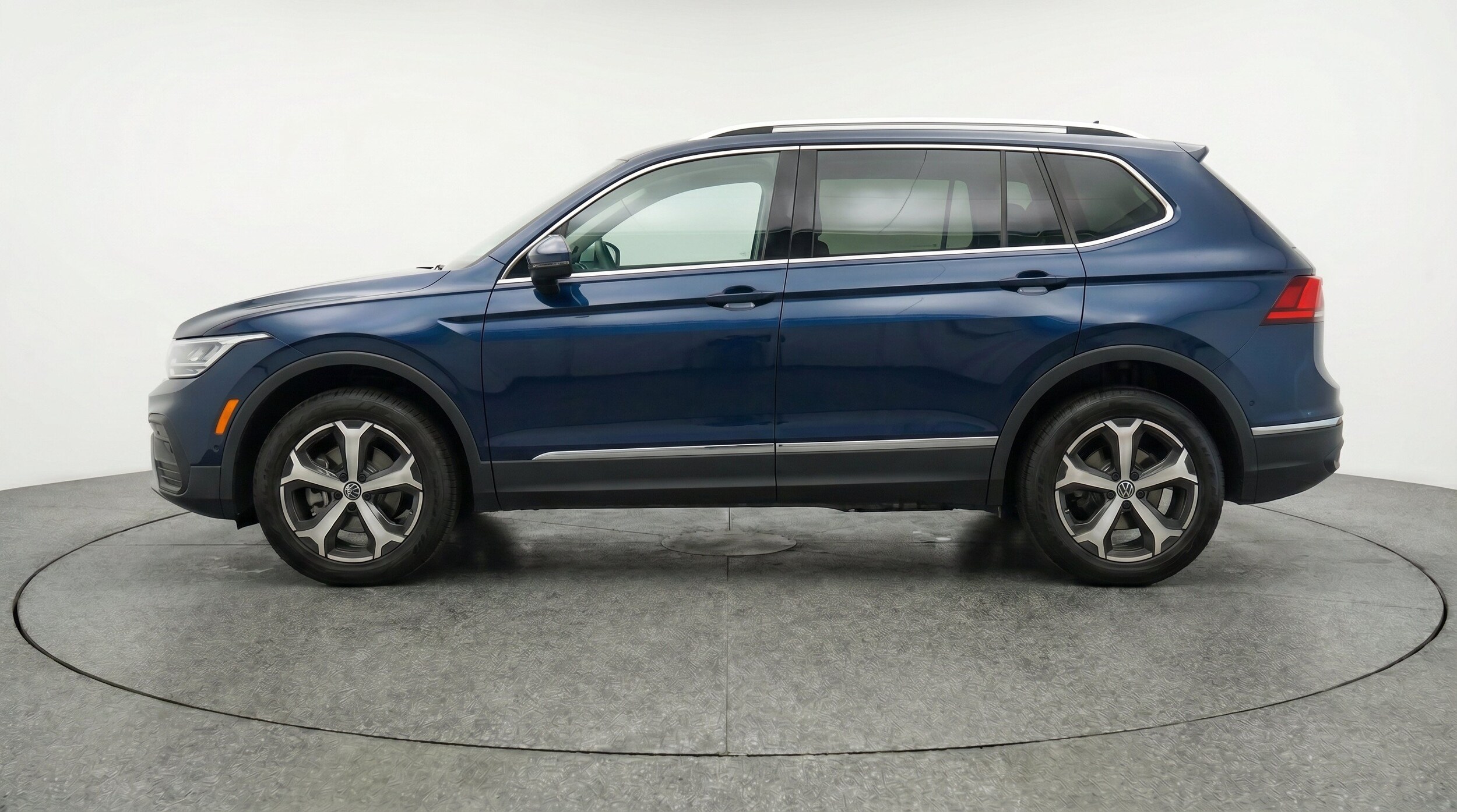 Thumbnail: 2026 Volkswagen Tiguan - 5
