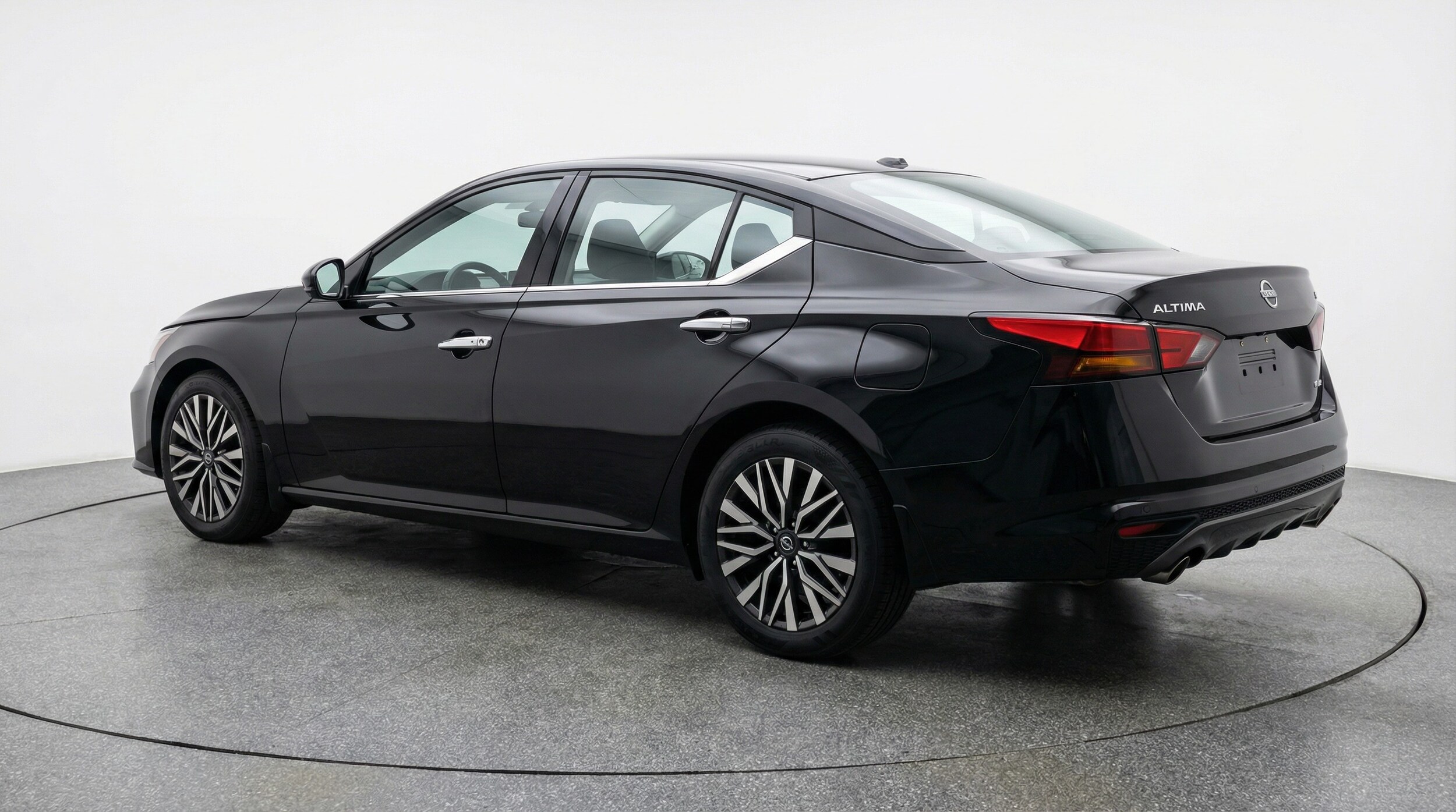 Thumbnail: 2025 Nissan Altima - 5