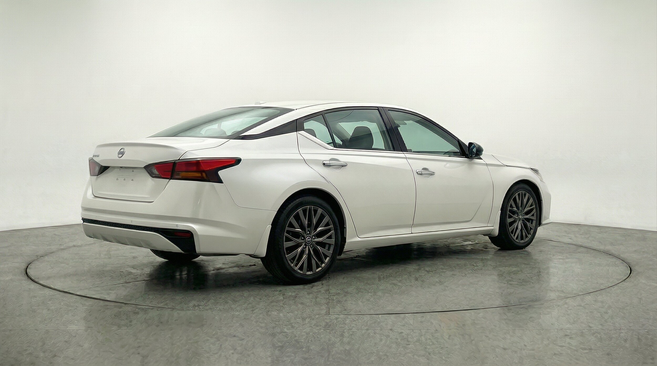 Thumbnail: 2025 Nissan Altima - 9