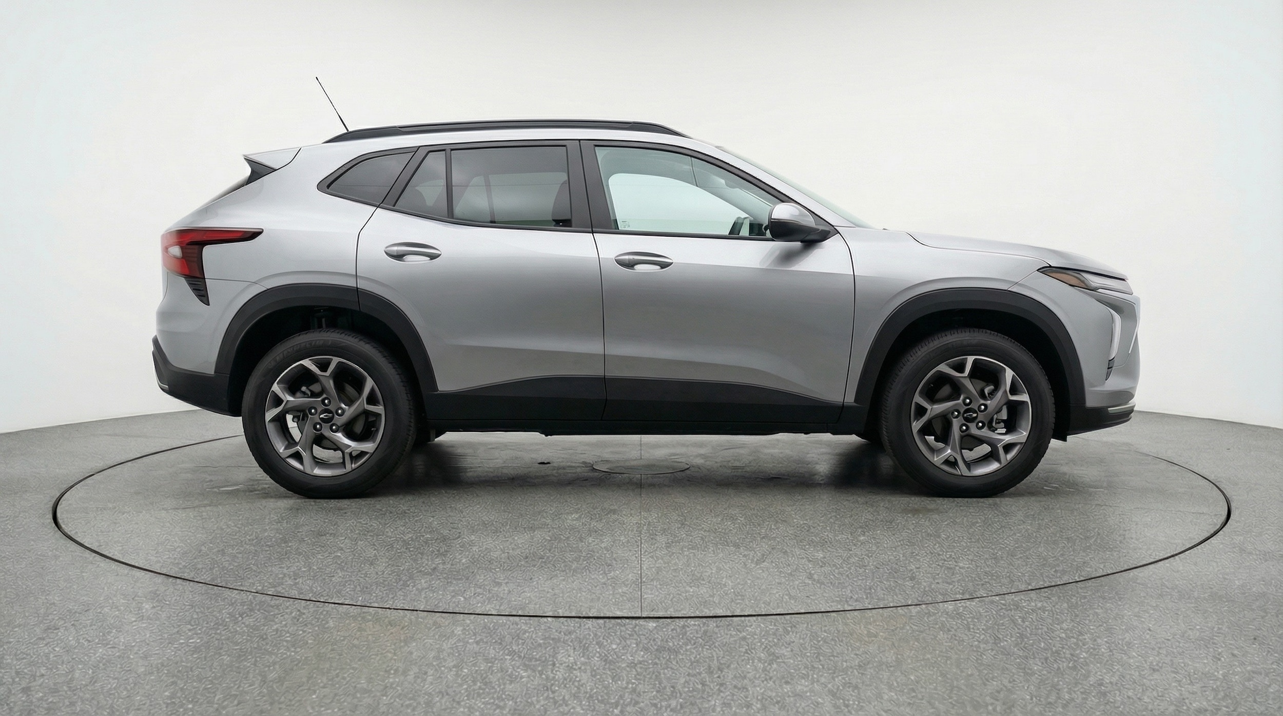 Thumbnail: 2025 Chevrolet Trax - 8