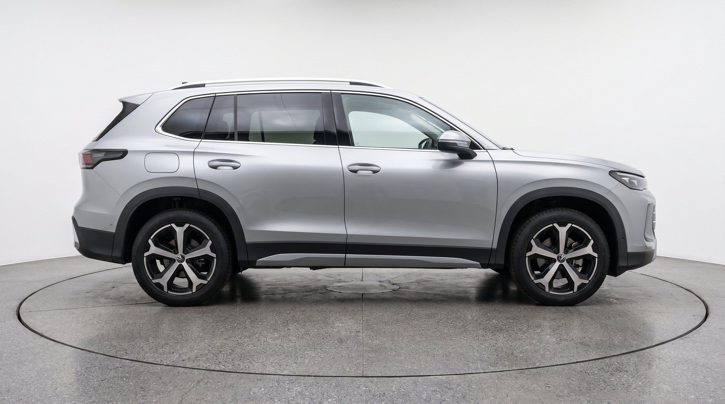 Thumbnail: 2026 Volkswagen Tiguan - 11