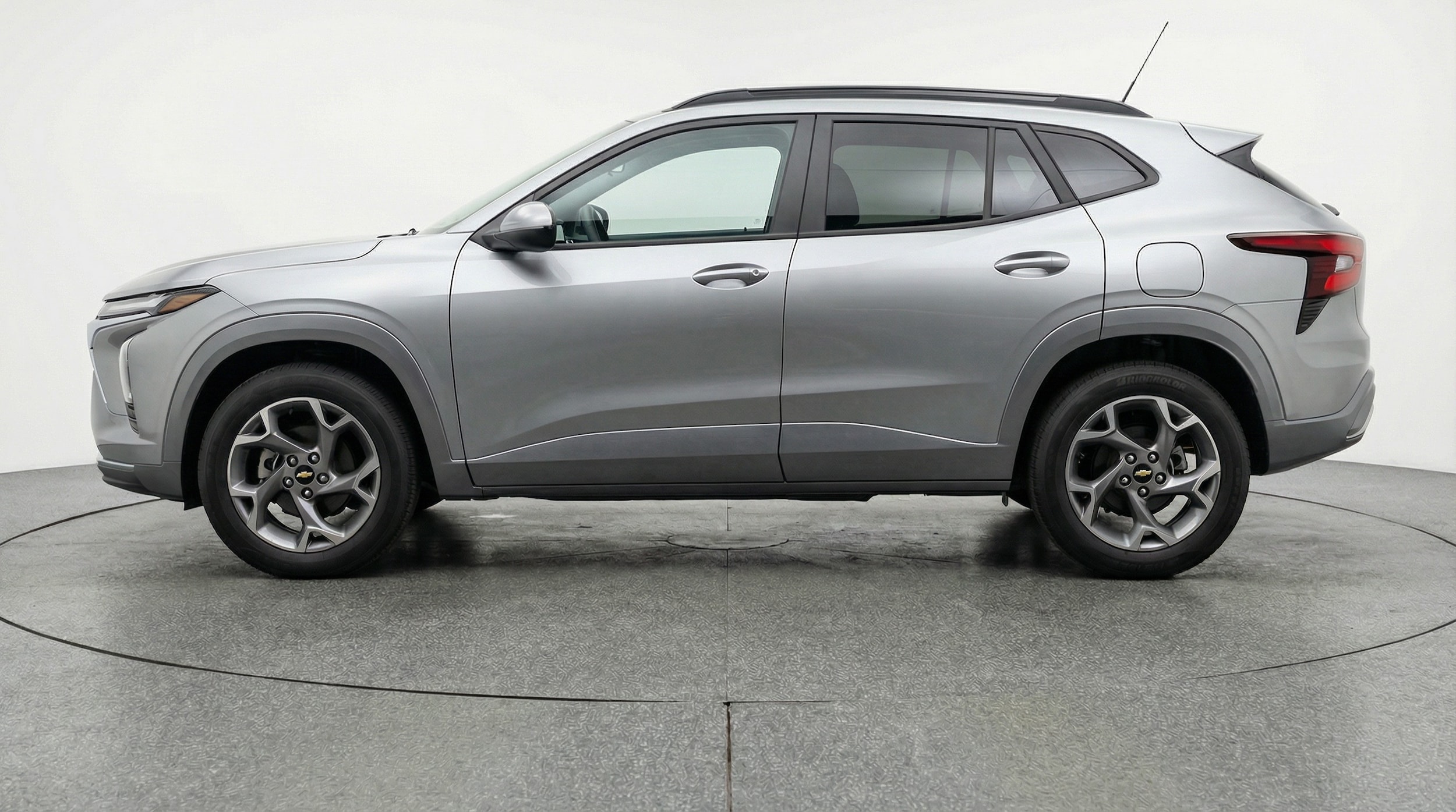 Thumbnail: 2025 Chevrolet Trax - 4