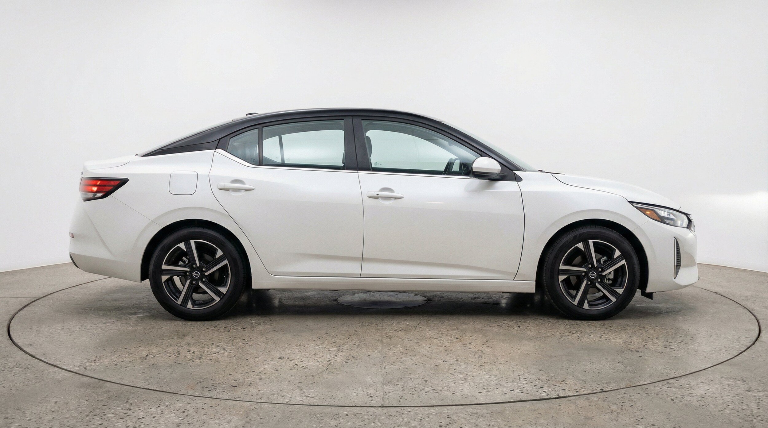 Thumbnail: 2025 Nissan Sentra - 11