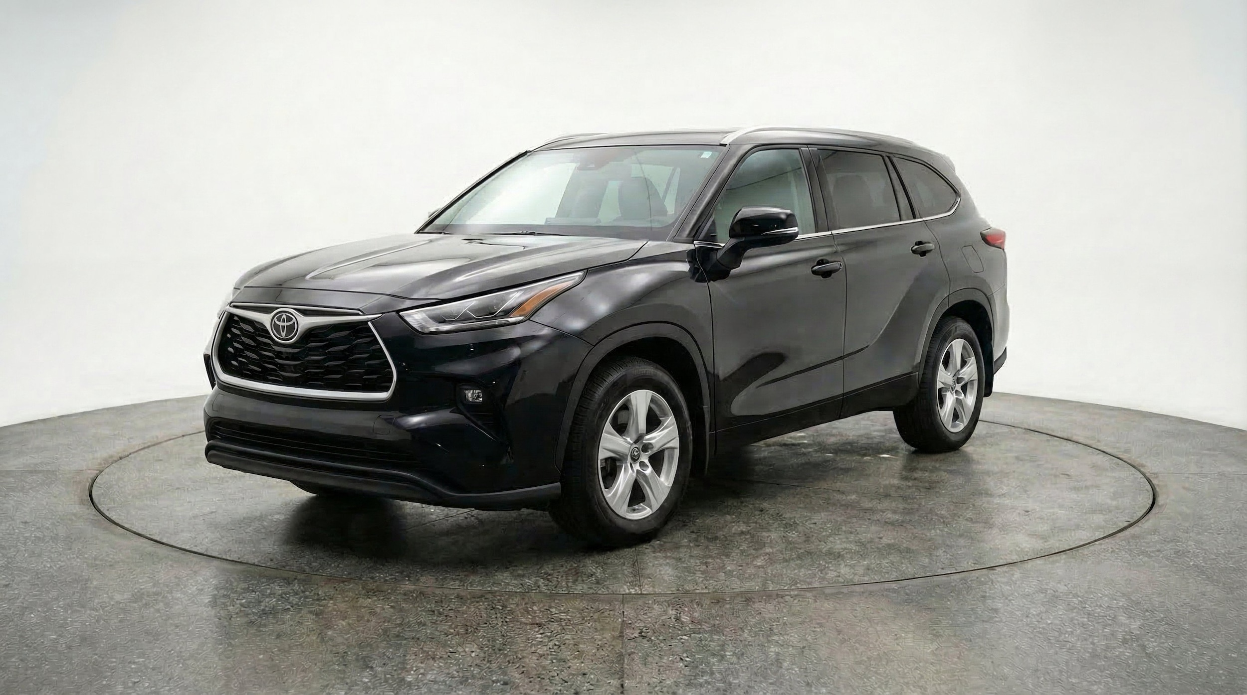Thumbnail: 2025 Toyota Highlander - 3