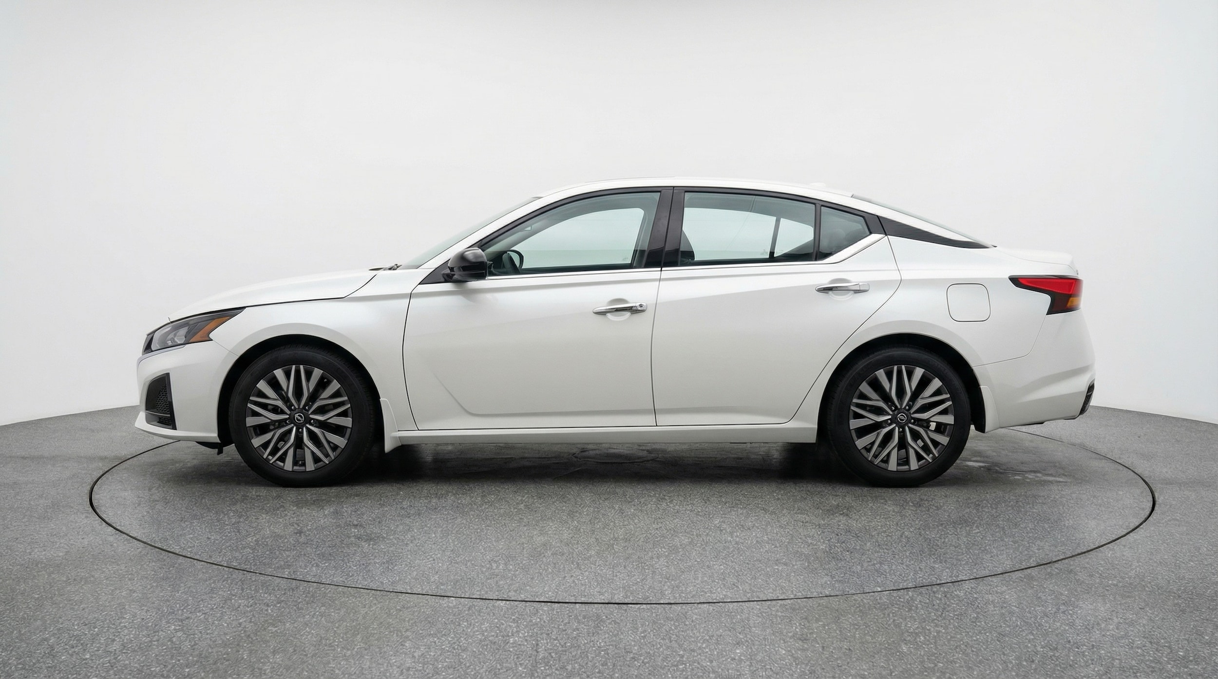 Thumbnail: 2025 Nissan Altima - 4