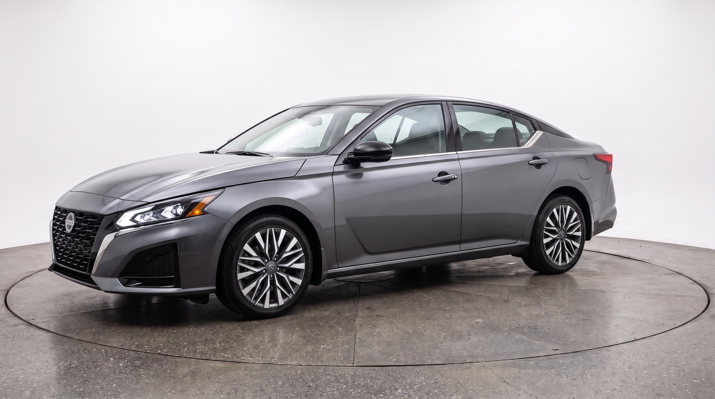 Thumbnail: 2025 Nissan Altima - 3