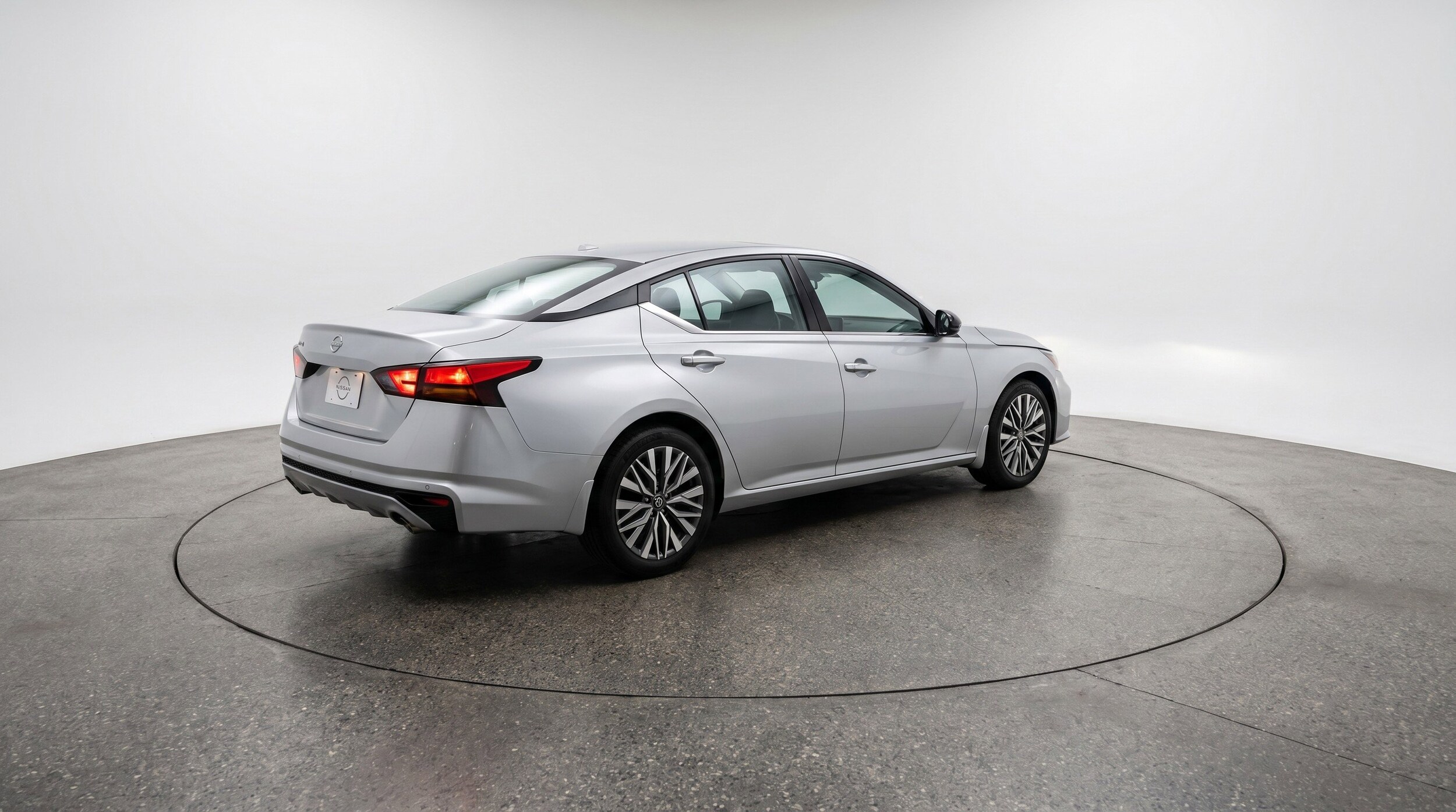 Thumbnail: 2025 Nissan Altima - 9