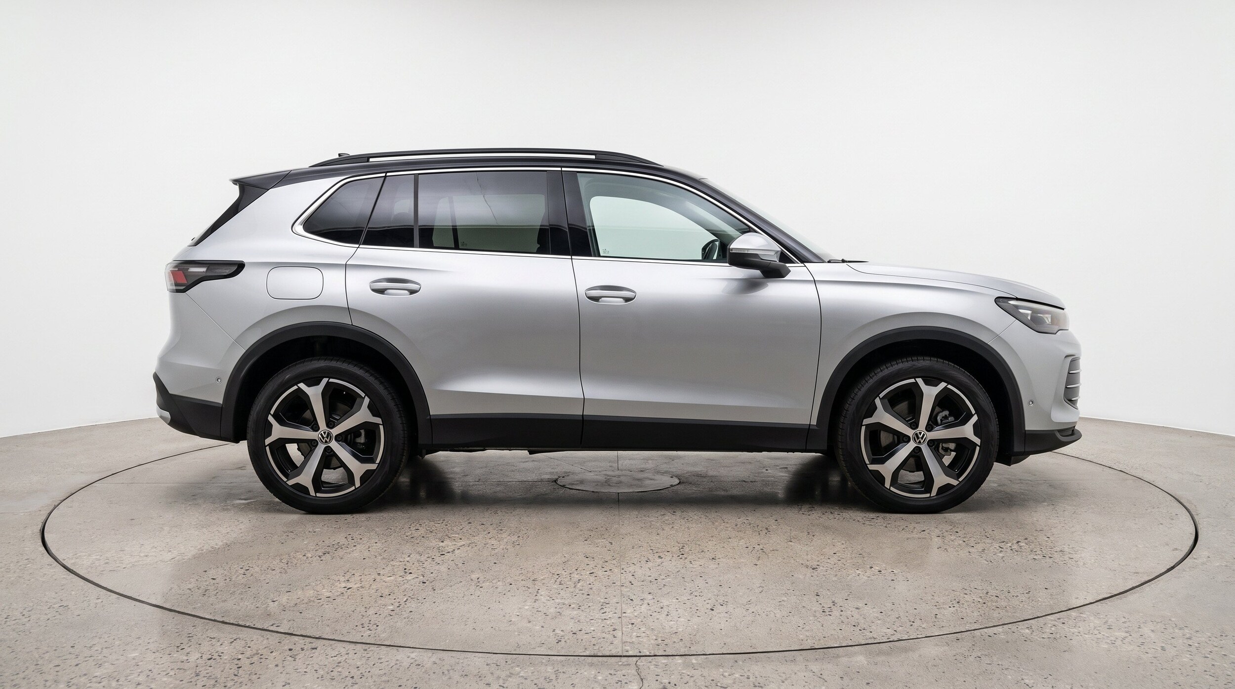 Thumbnail: 2026 Volkswagen Tiguan - 10