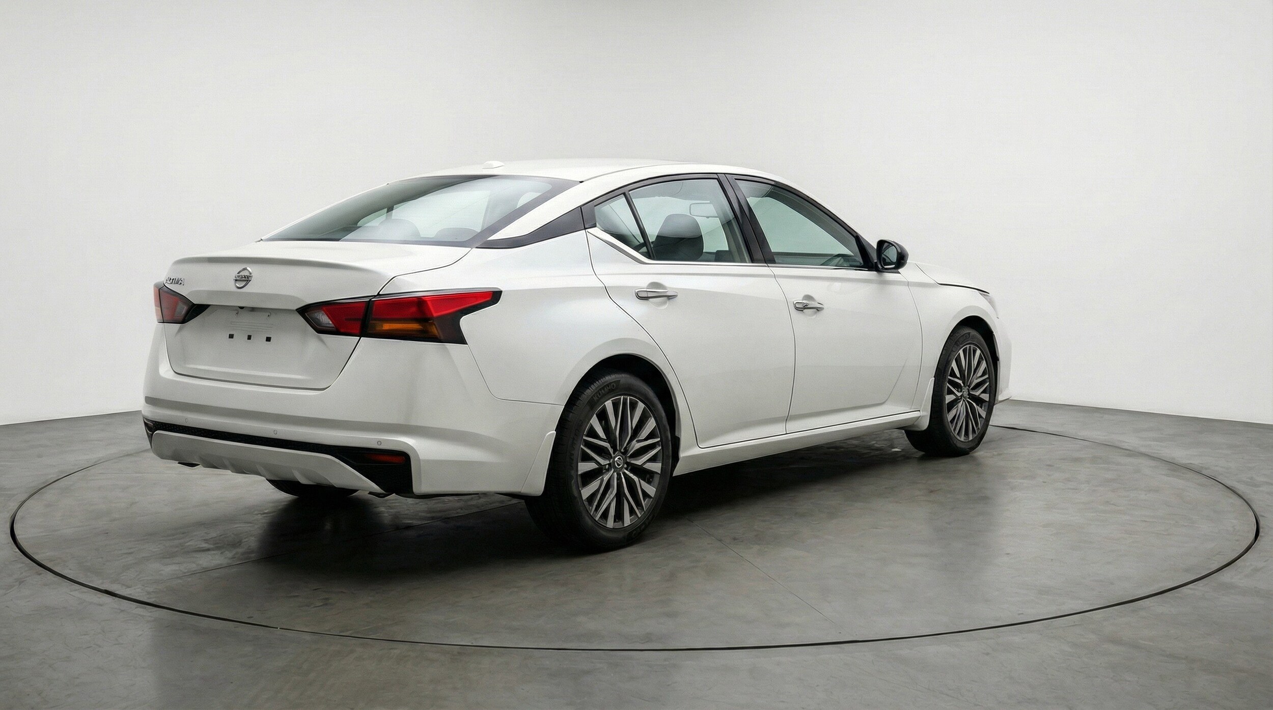 Thumbnail: 2025 Nissan Altima - 9