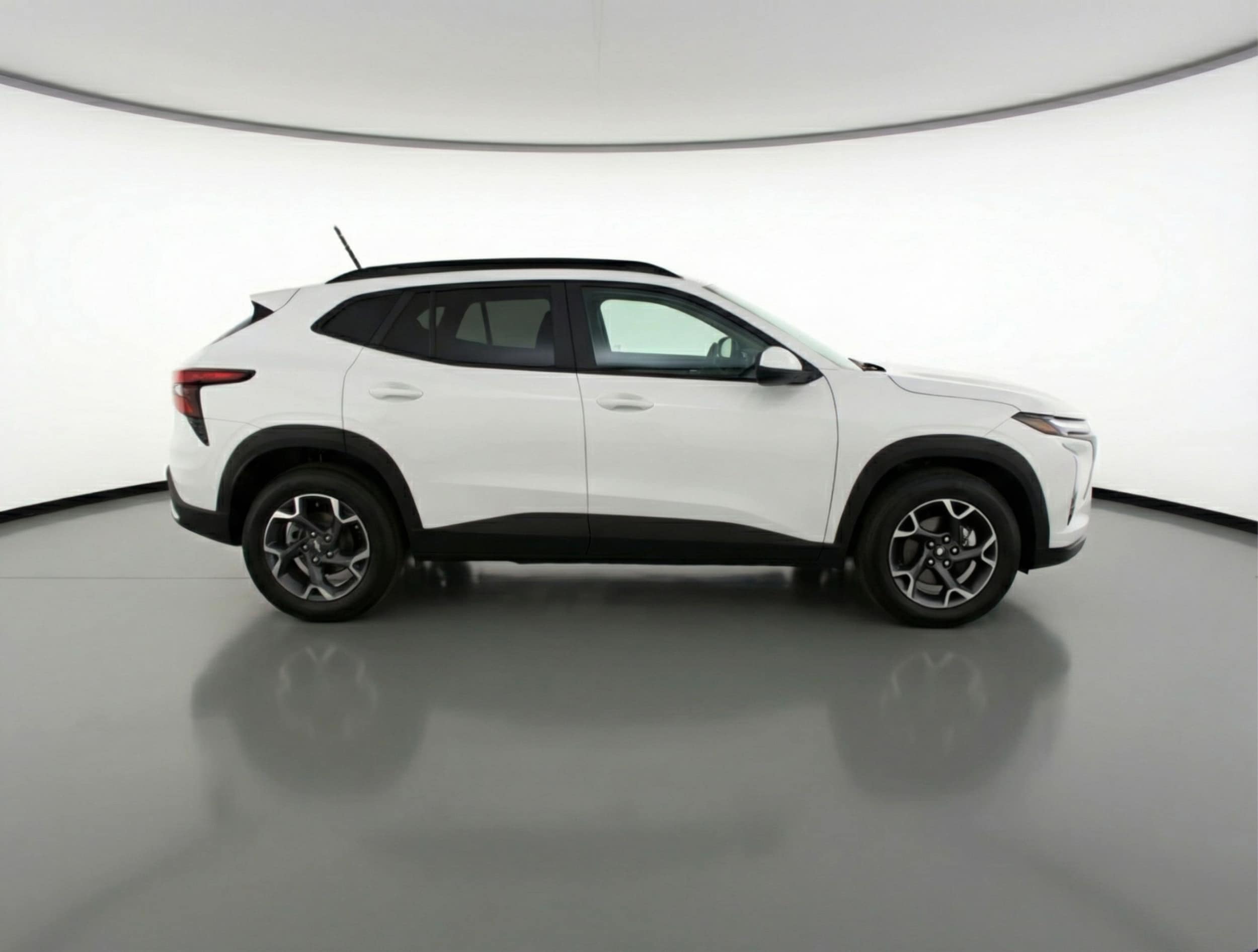 Thumbnail: 2025 Chevrolet Trax - 8