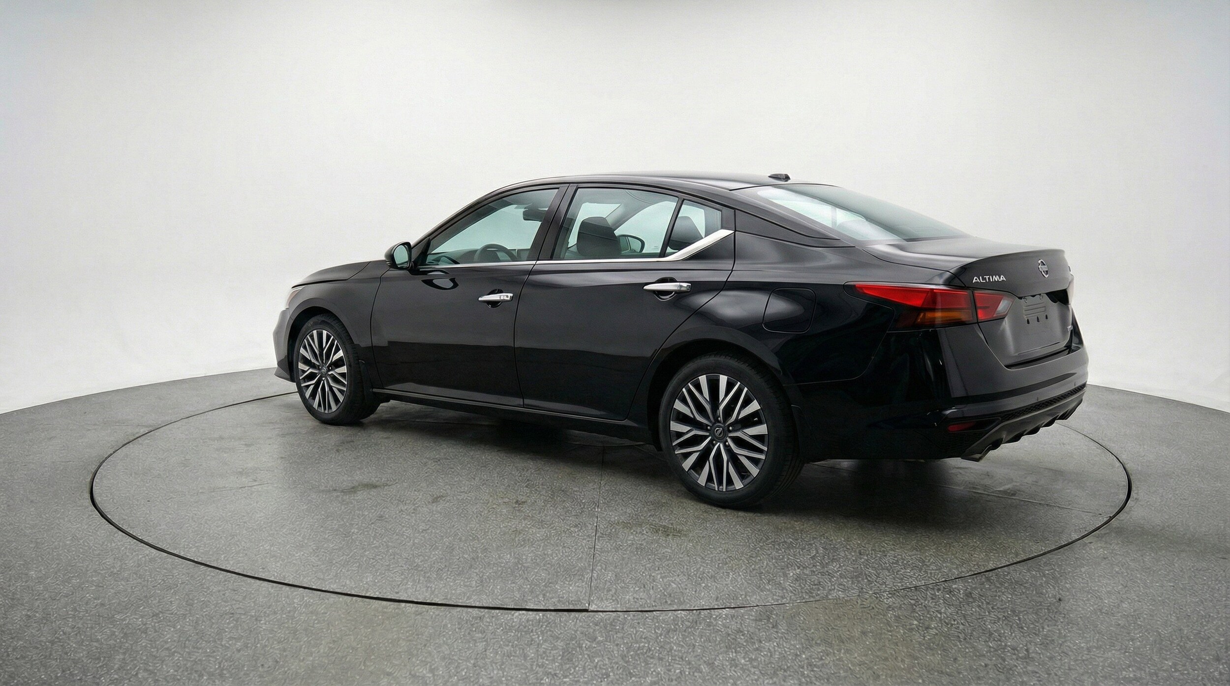 Thumbnail: 2025 Nissan Altima - 6