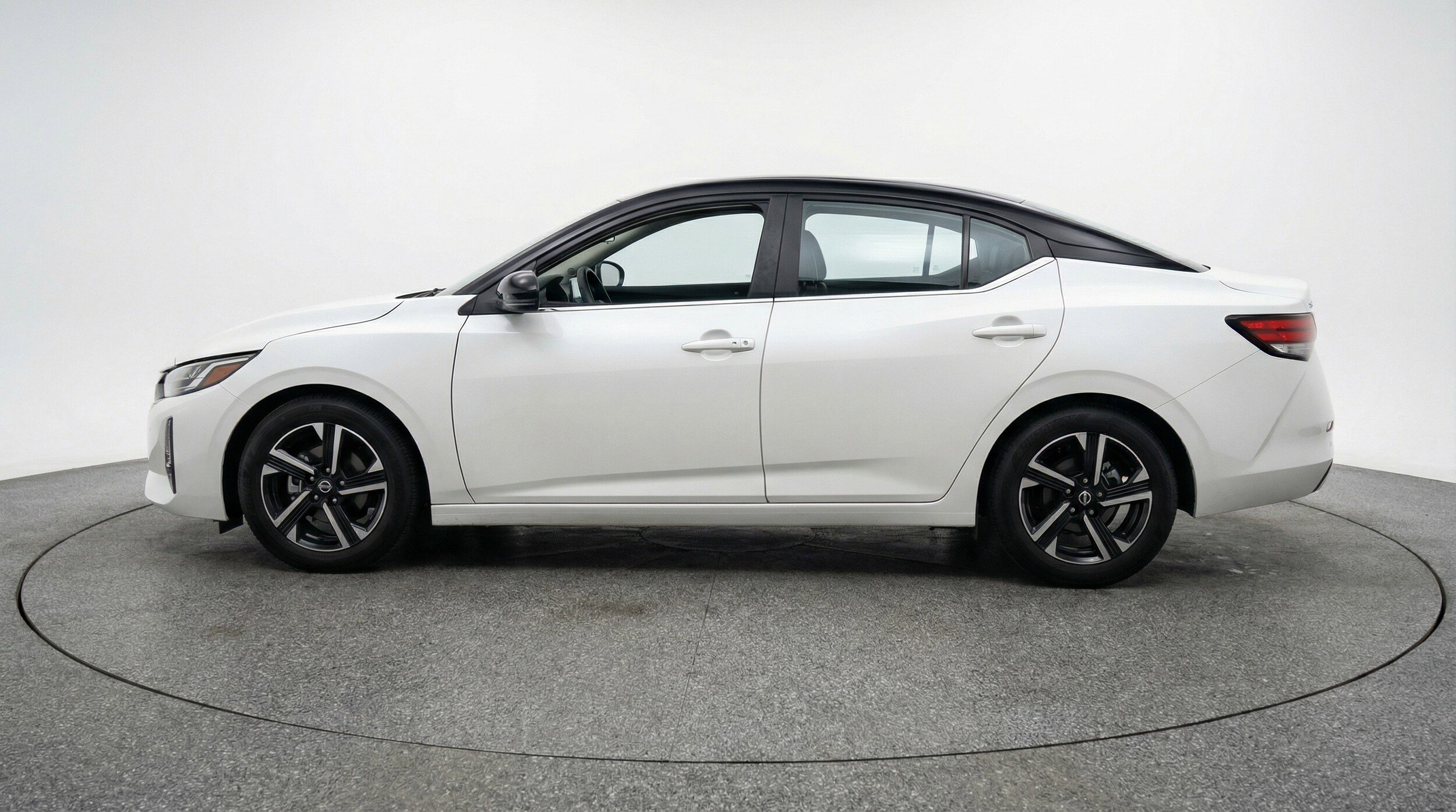 Thumbnail: 2025 Nissan Sentra - 5