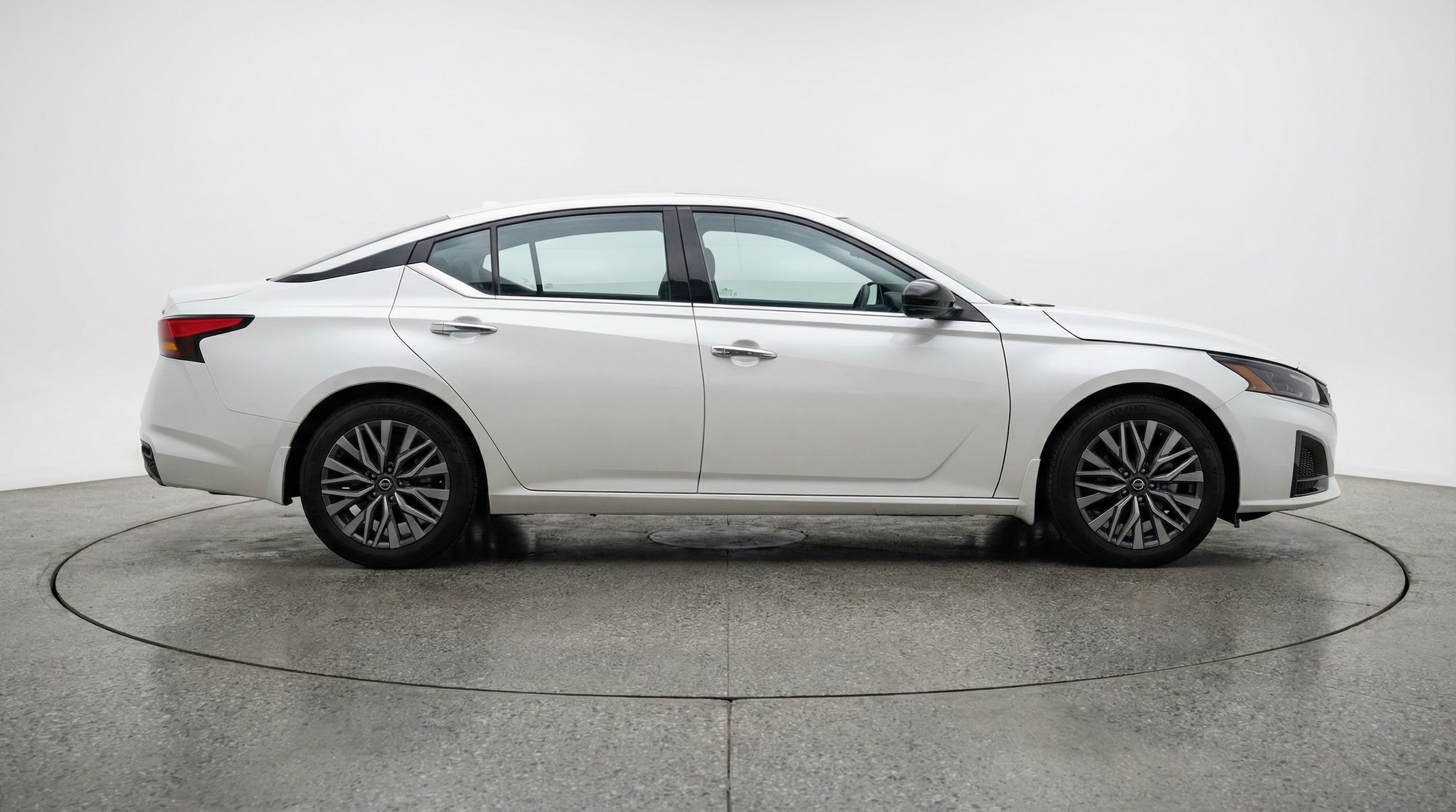 Thumbnail: 2025 Nissan Altima - 8