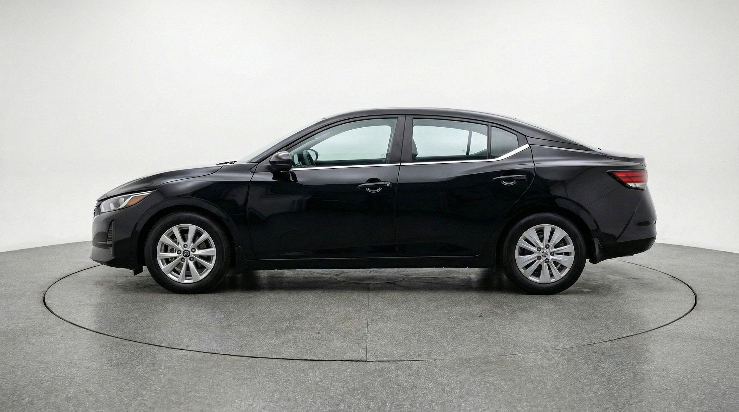 Thumbnail: 2025 Nissan Sentra - 5