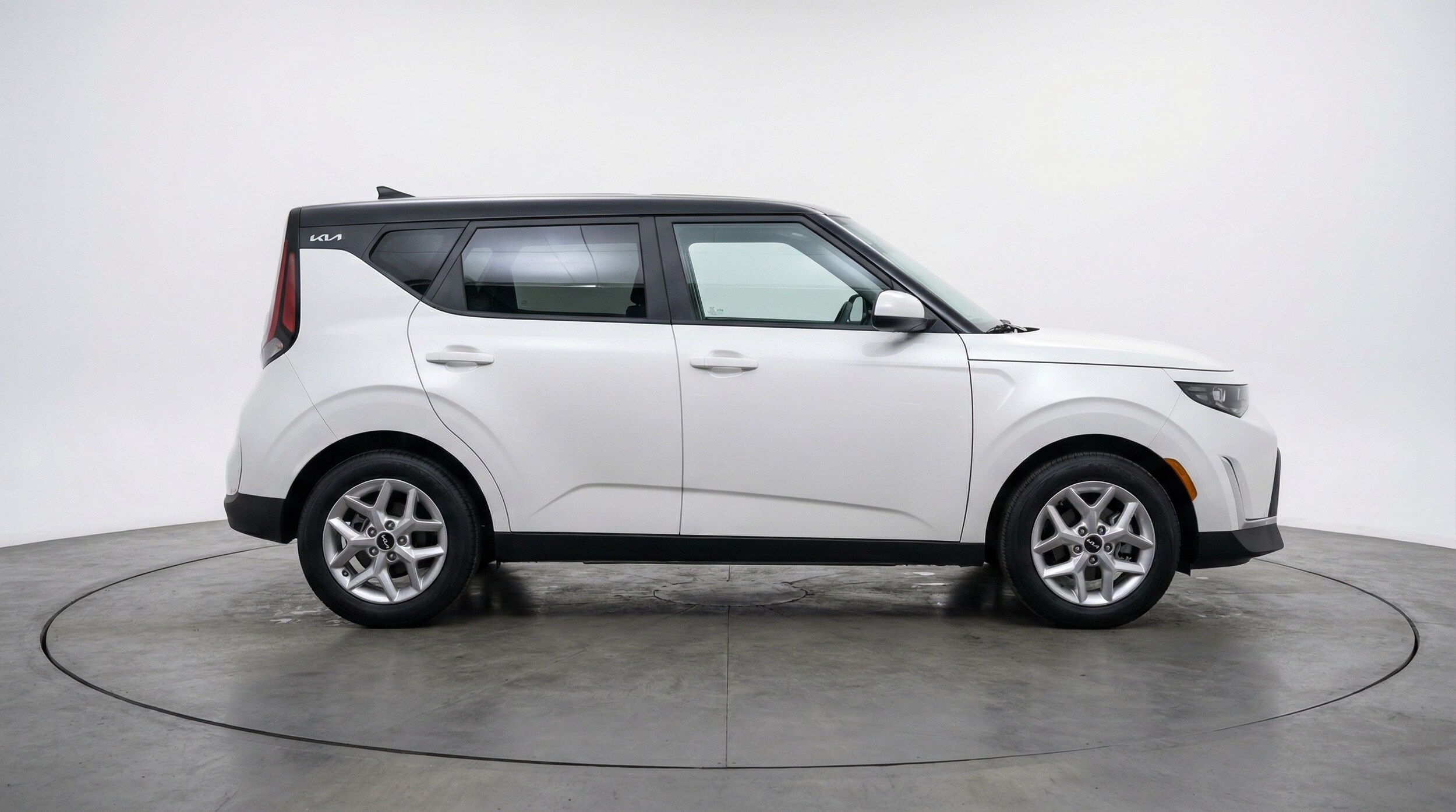 Thumbnail: 2025 Kia Soul - 8