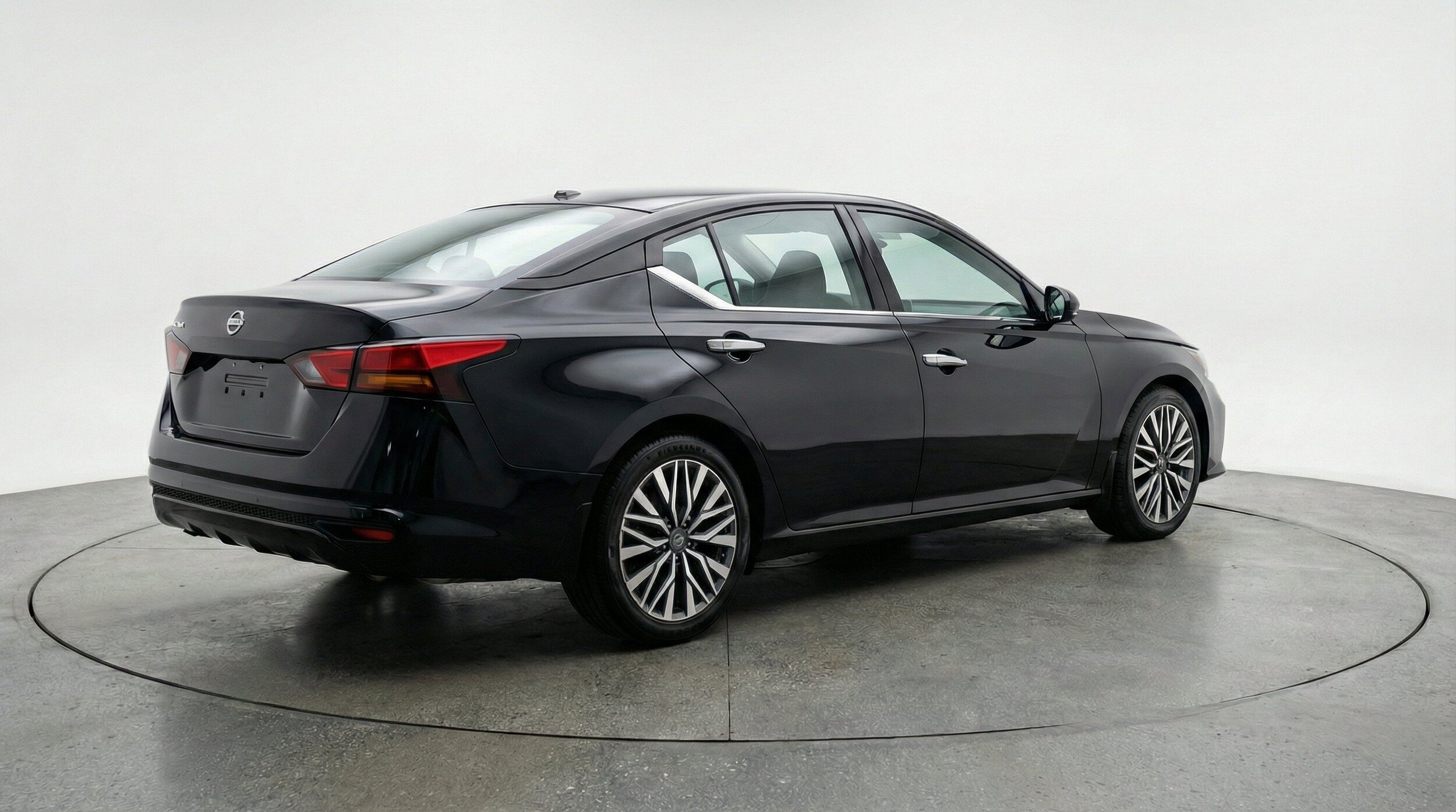 Thumbnail: 2025 Nissan Altima - 9