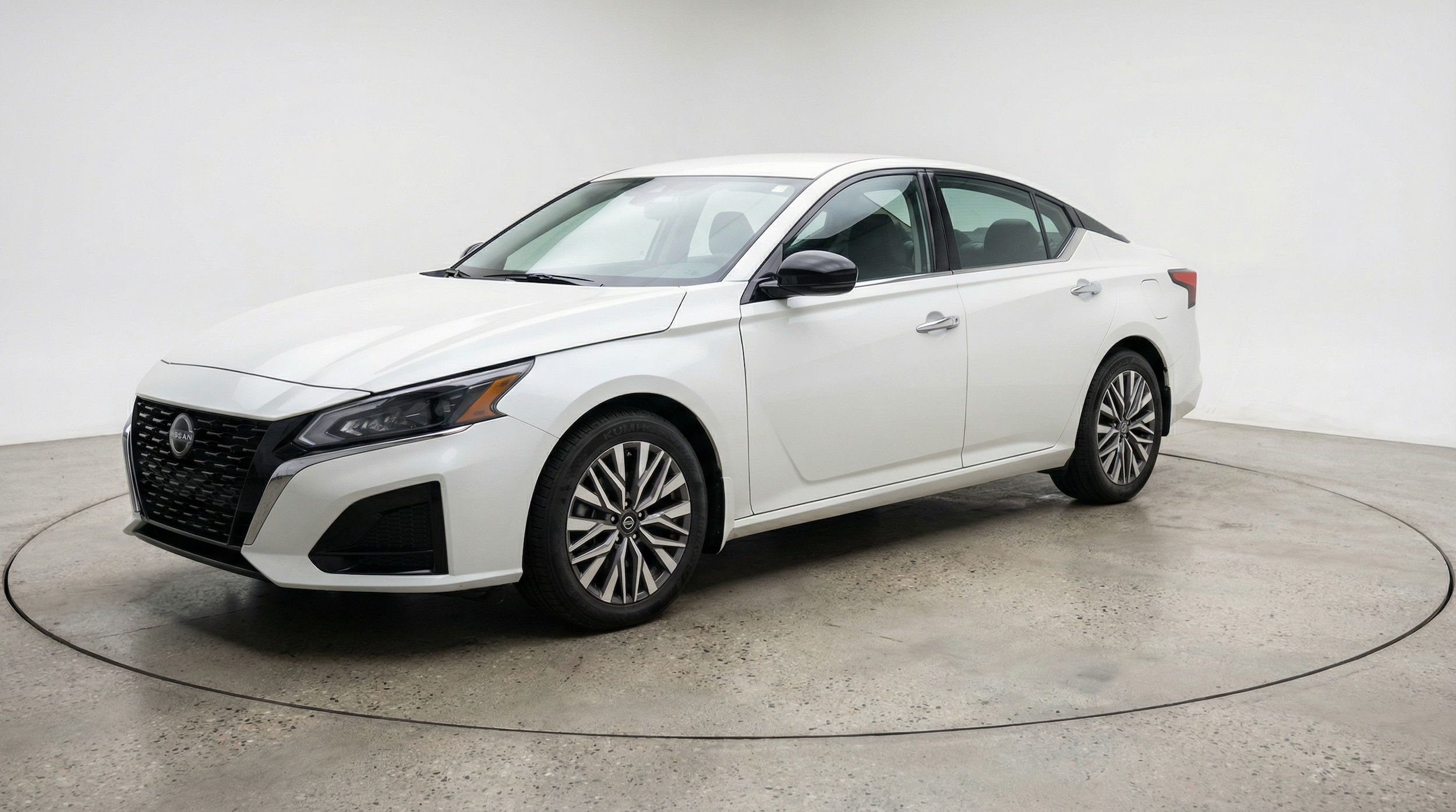 Thumbnail: 2025 Nissan Altima - 3