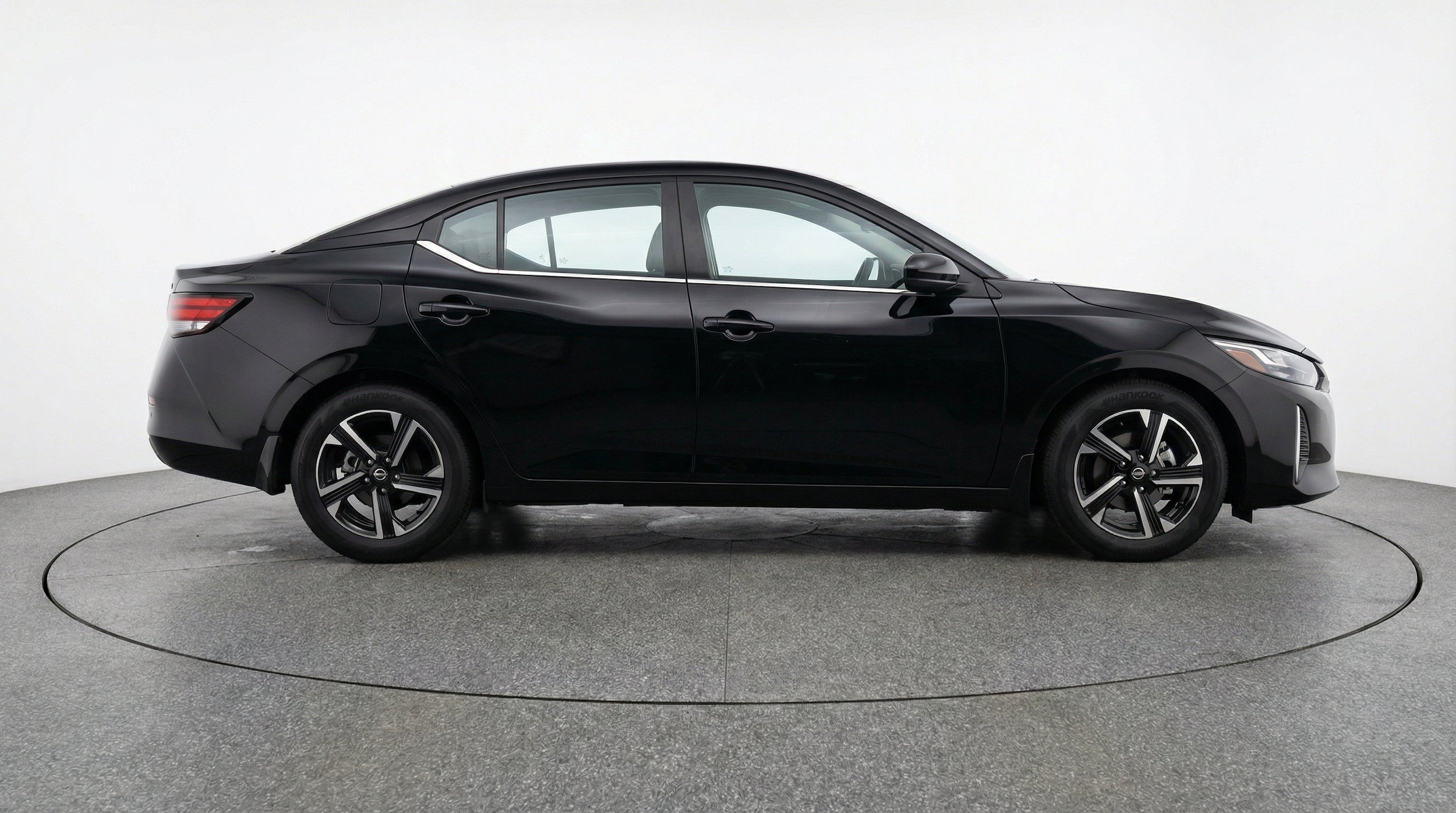 Thumbnail: 2025 Nissan Sentra - 10