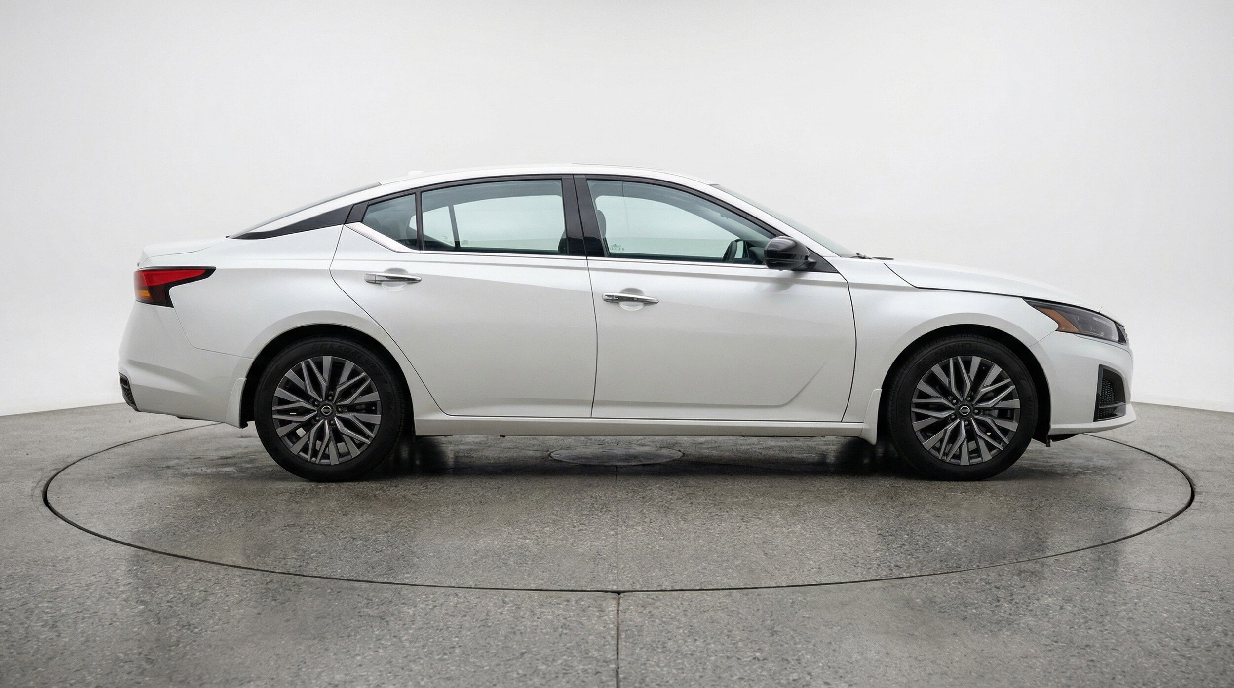 Thumbnail: 2025 Nissan Altima - 11