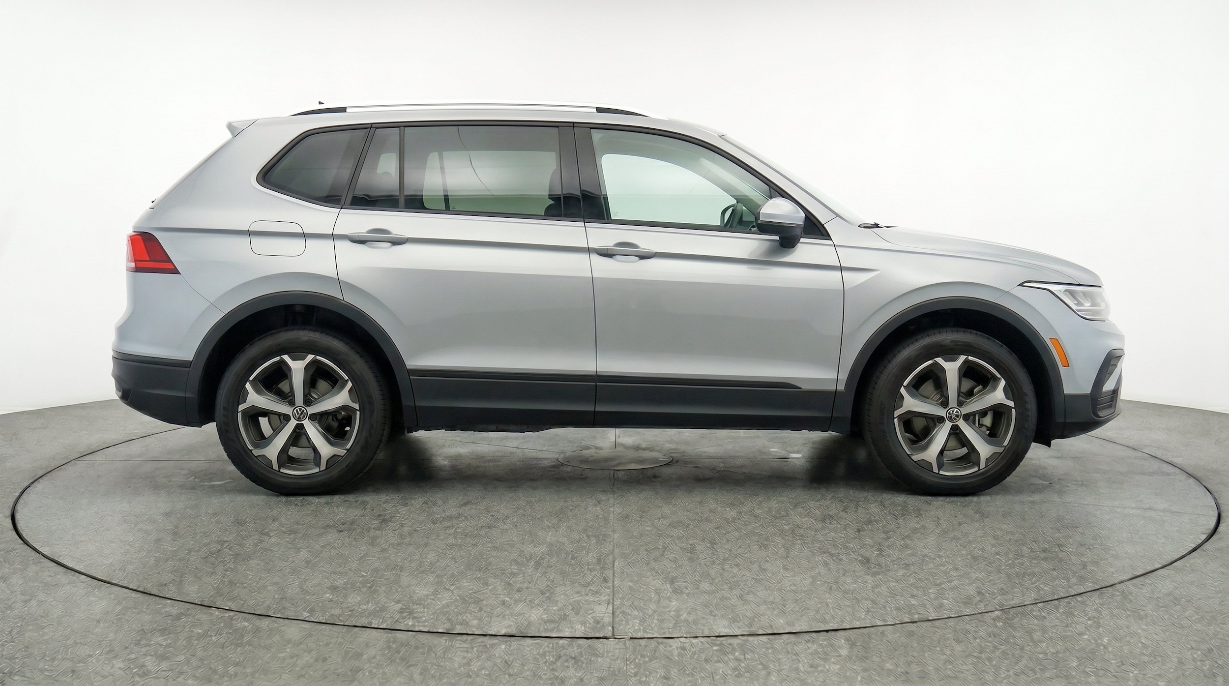 Thumbnail: 2026 Volkswagen Tiguan - 11