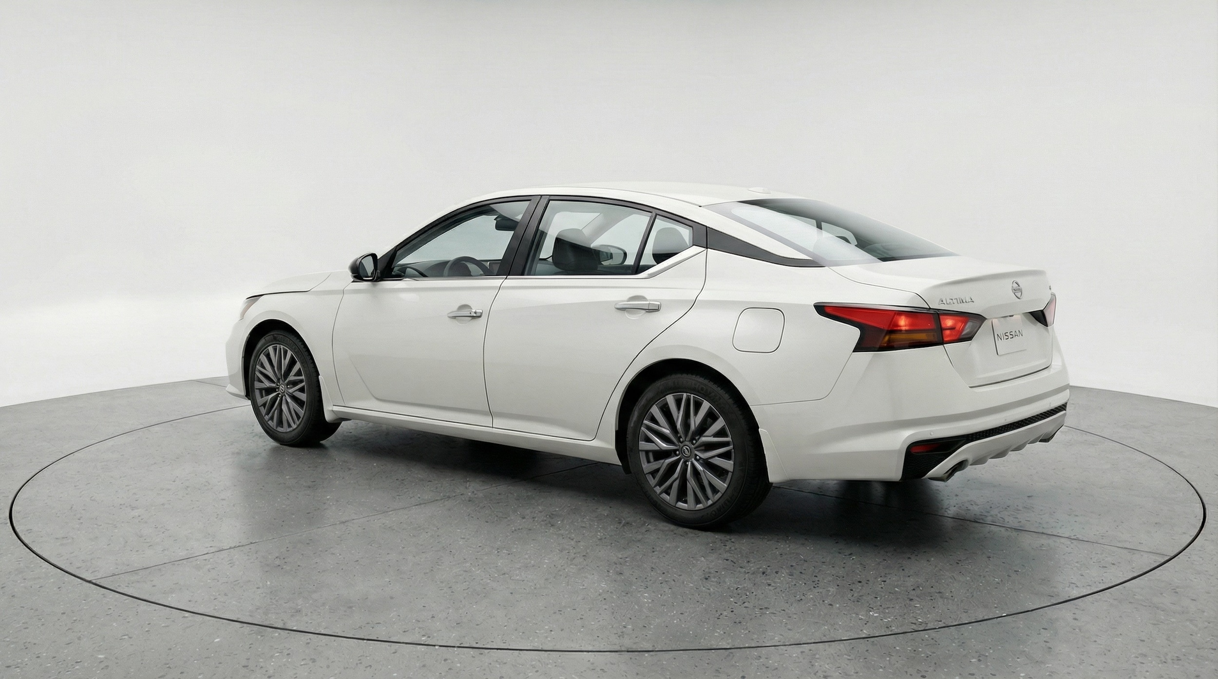 Thumbnail: 2025 Nissan Altima - 5