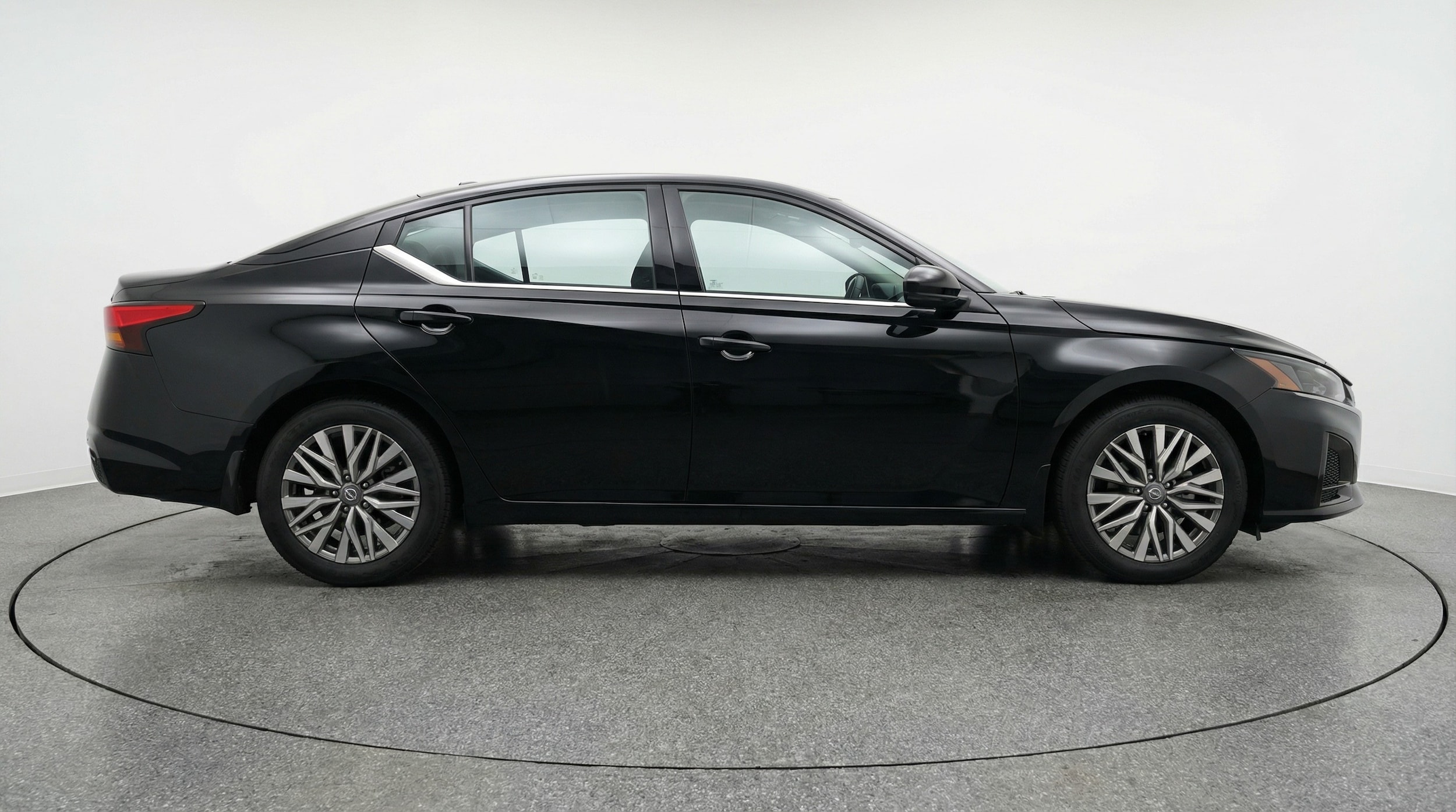 Thumbnail: 2025 Nissan Altima - 8