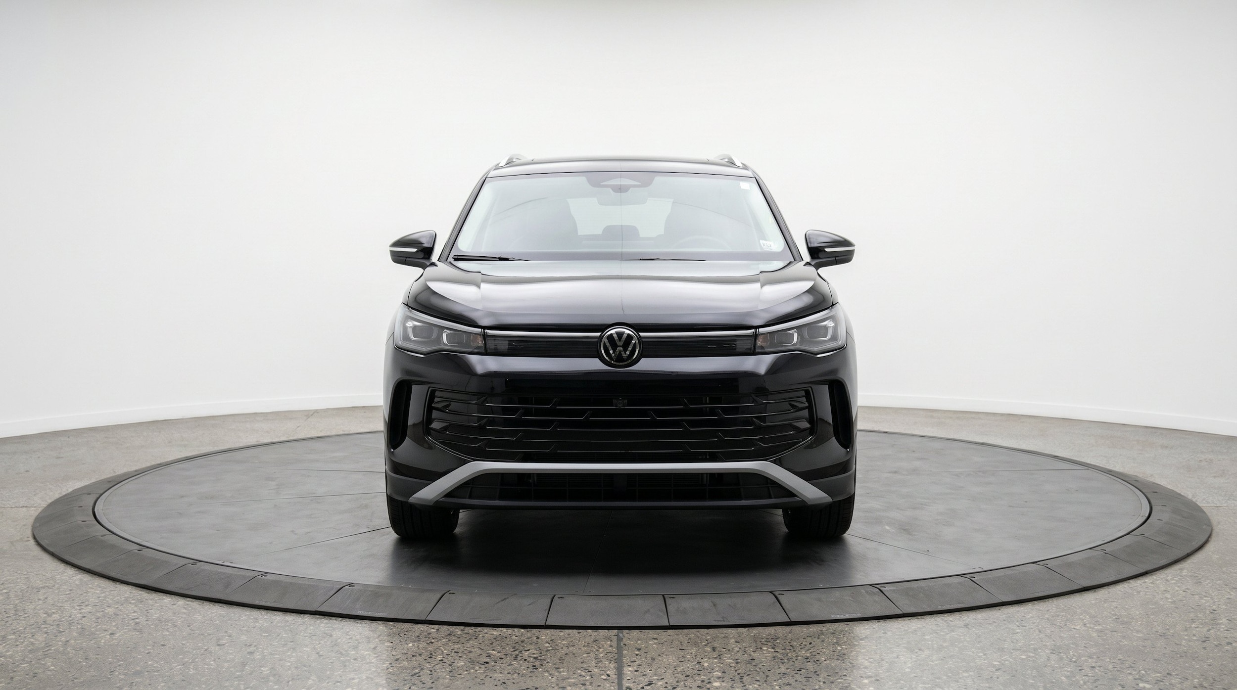 Thumbnail: 2026 Volkswagen Tiguan - 2