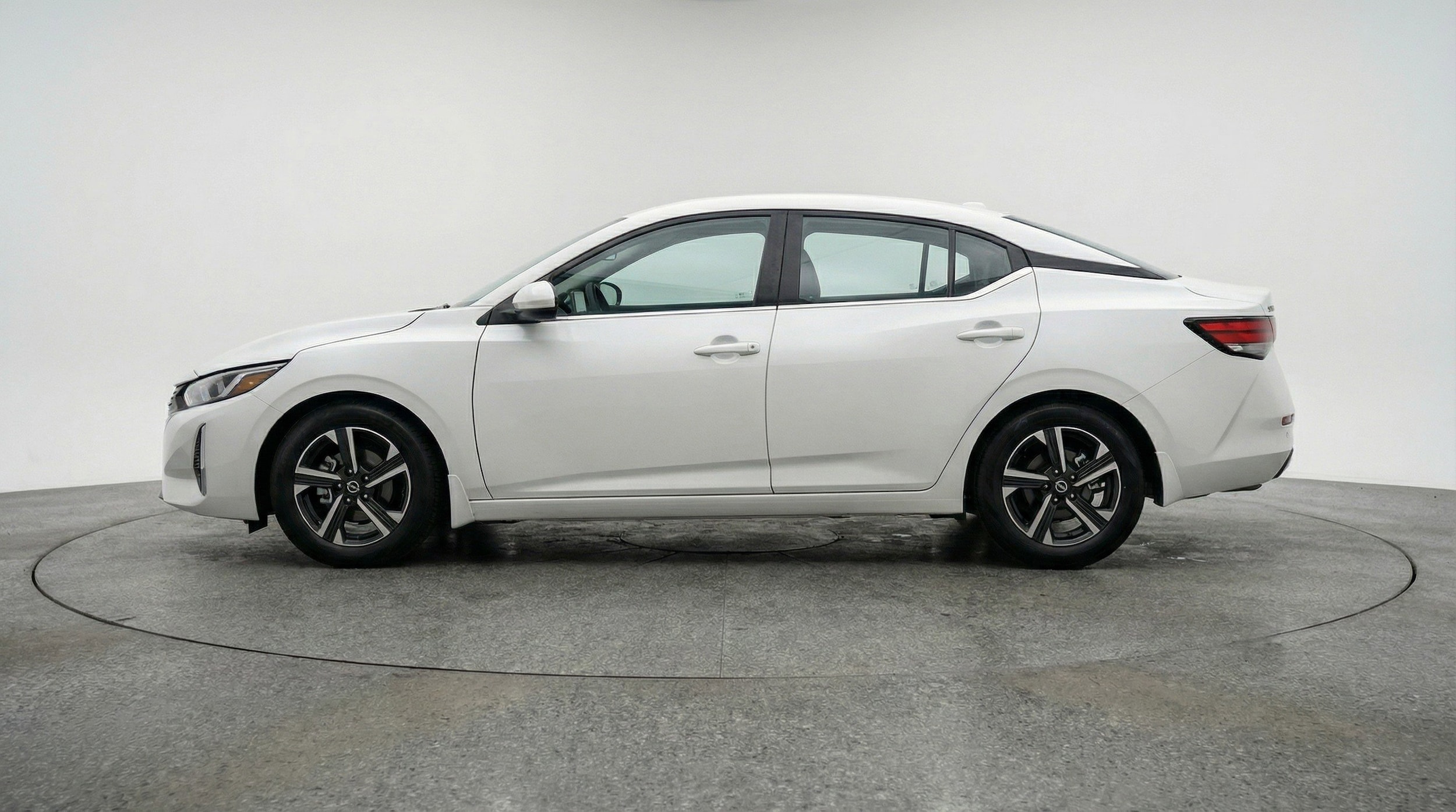 Thumbnail: 2025 Nissan Sentra - 5