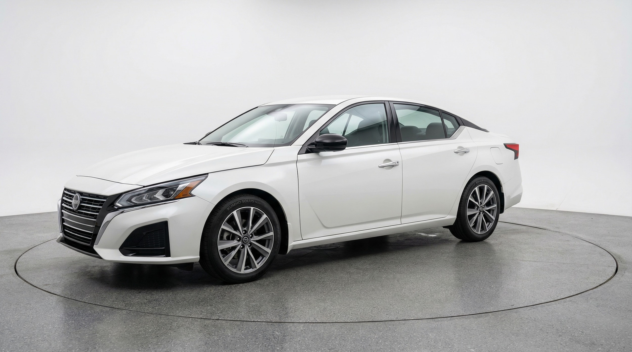 Thumbnail: 2025 Nissan Altima - 3