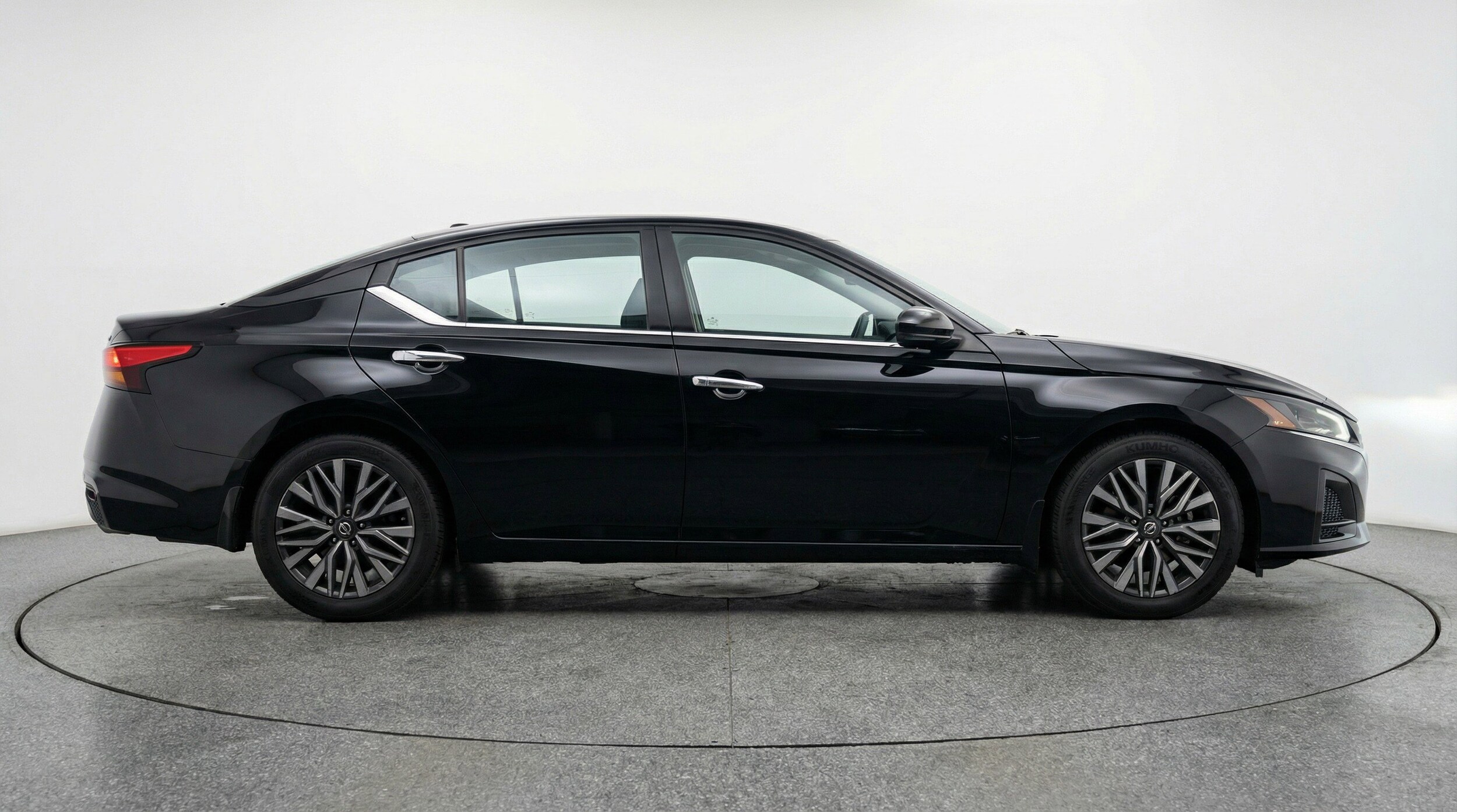 Thumbnail: 2025 Nissan Altima - 11