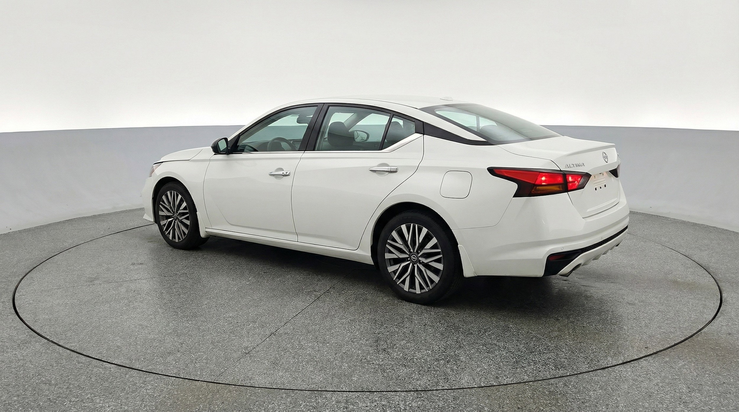 Thumbnail: 2025 Nissan Altima - 6