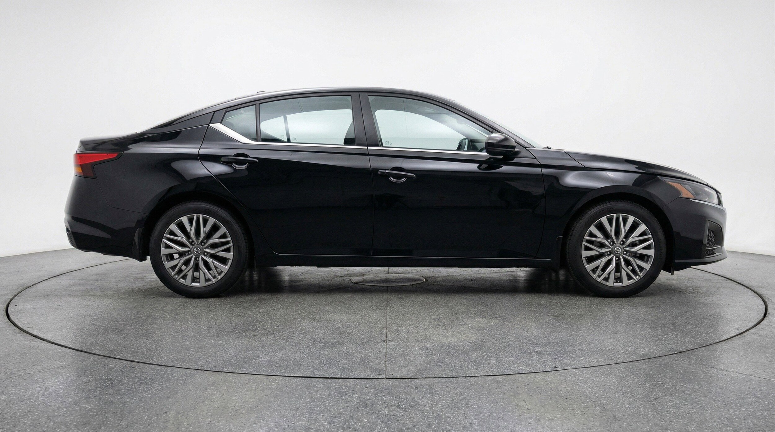 Thumbnail: 2025 Nissan Altima - 11