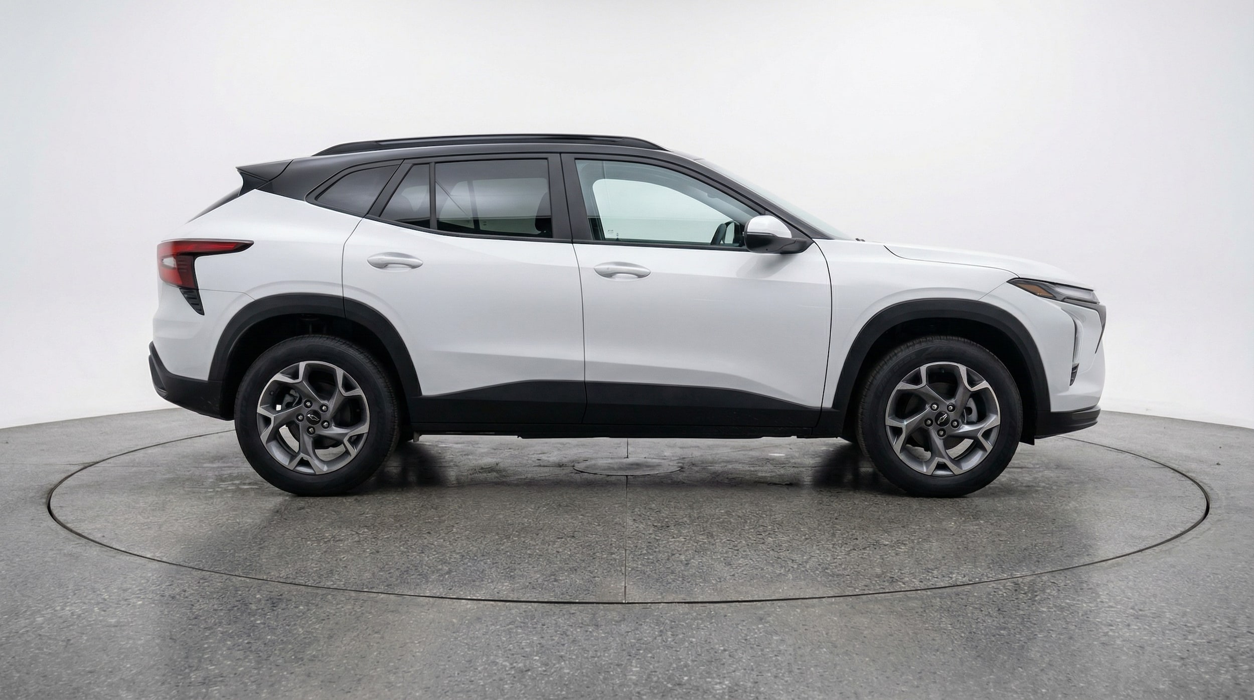 Thumbnail: 2025 Chevrolet Trax - 8