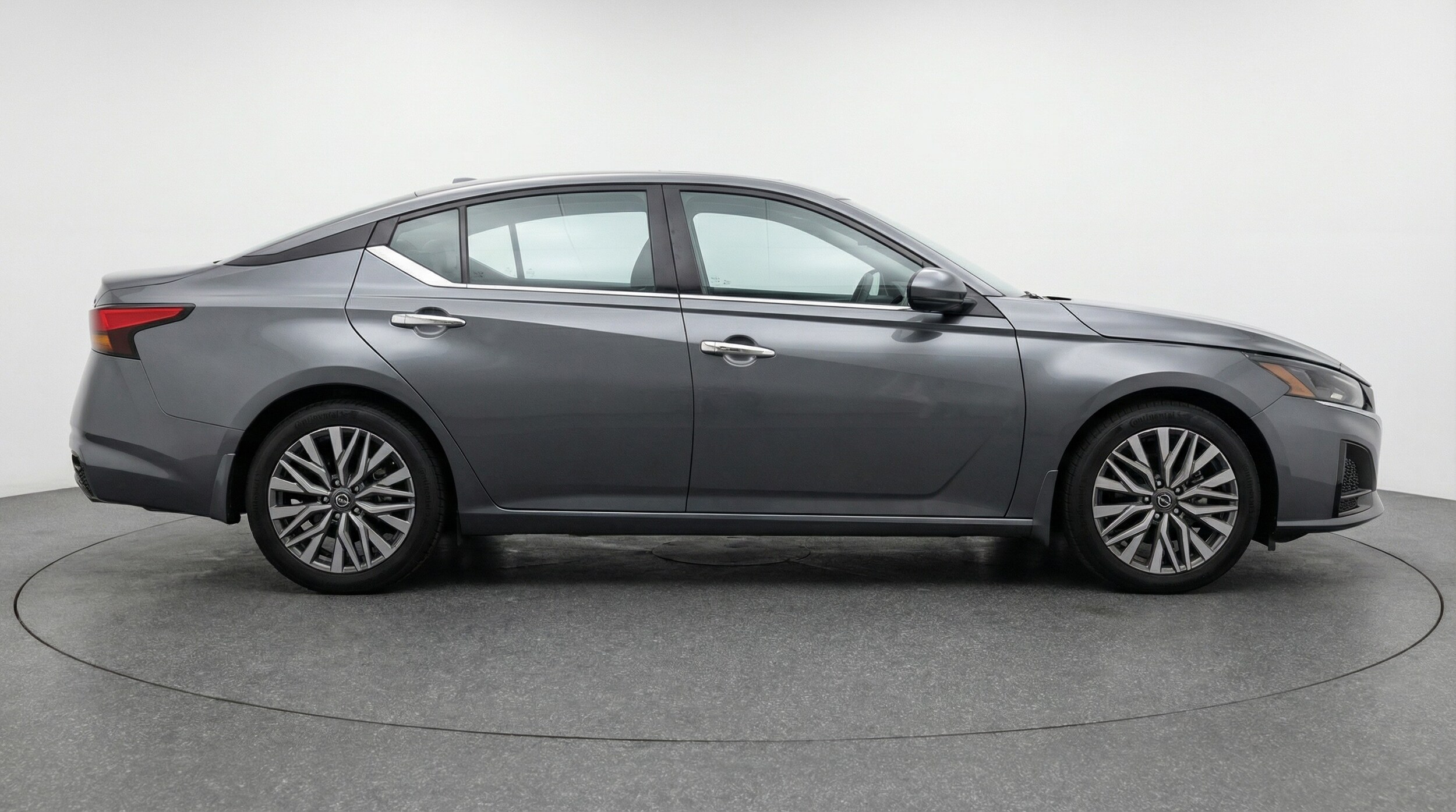 Thumbnail: 2025 Nissan Altima - 8