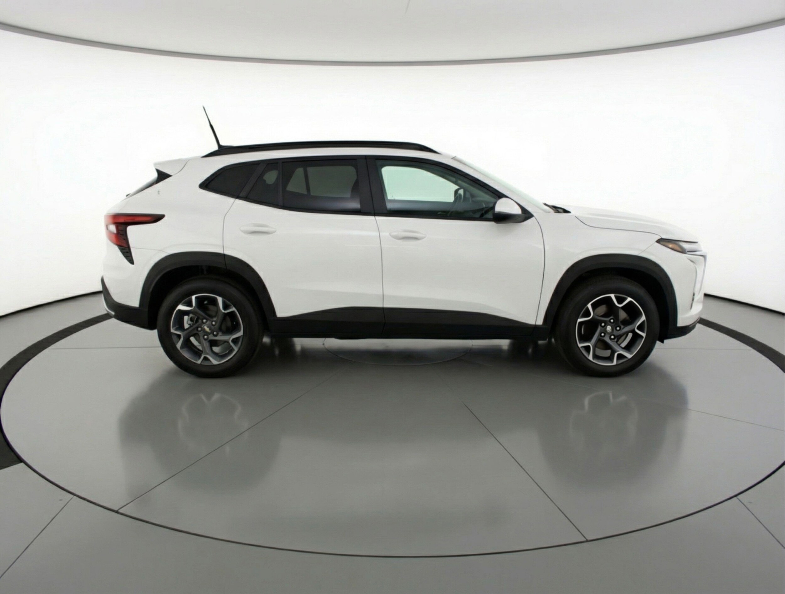 Thumbnail: 2025 Chevrolet Trax - 11