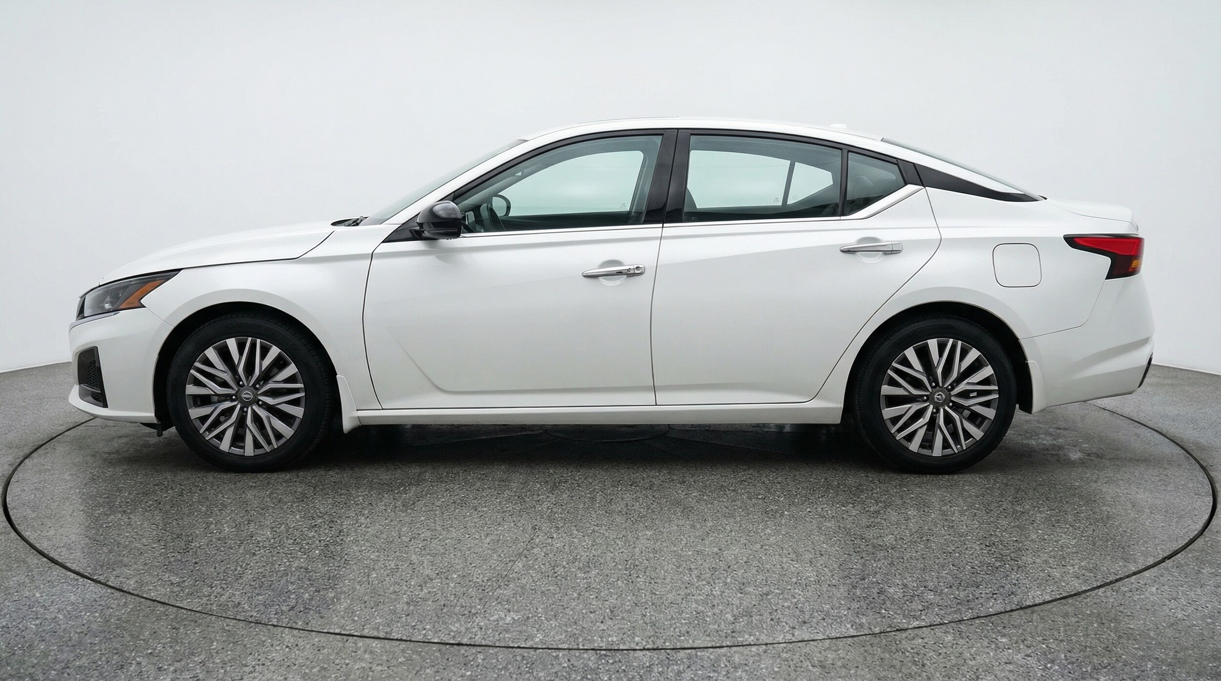 Thumbnail: 2025 Nissan Altima - 4