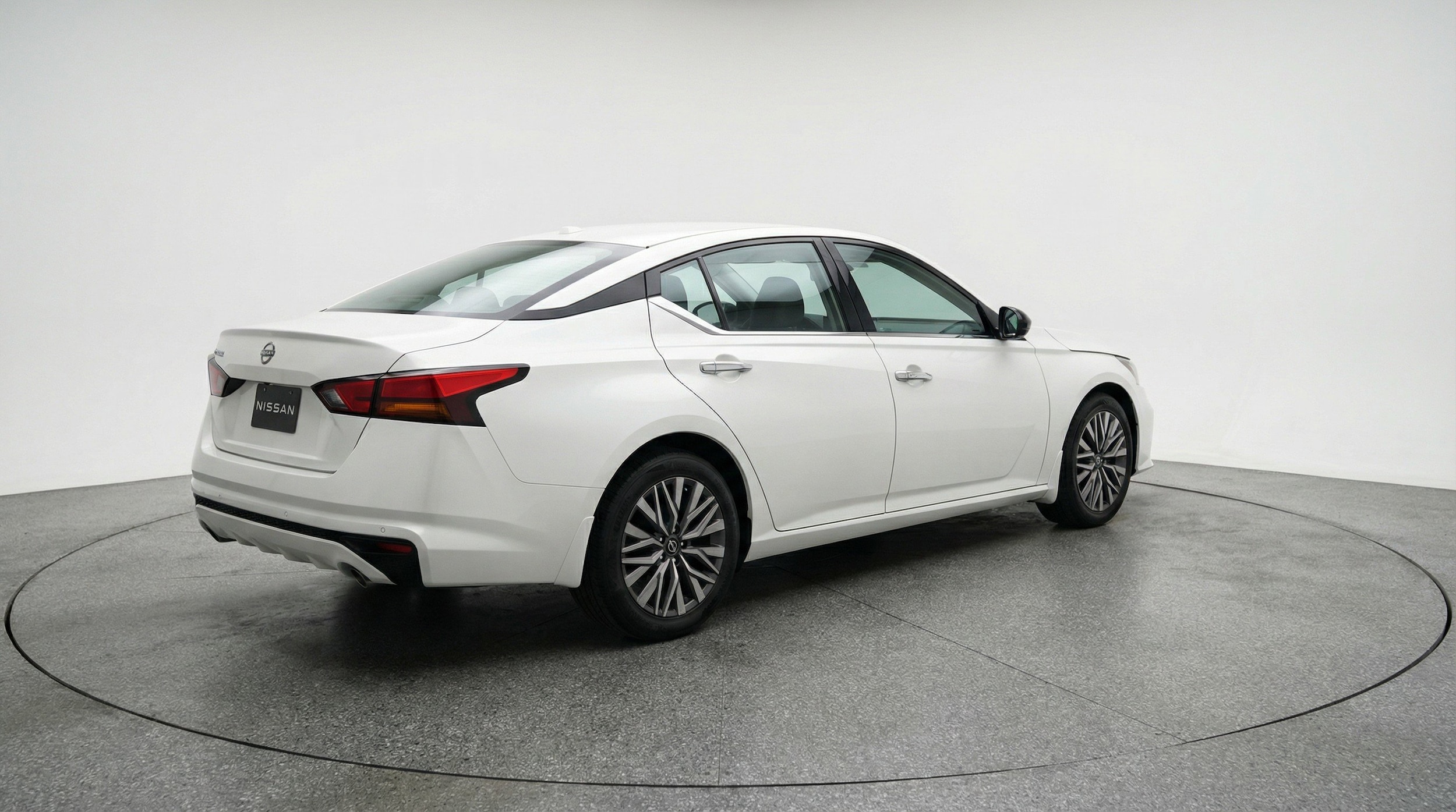 Thumbnail: 2025 Nissan Altima - 9
