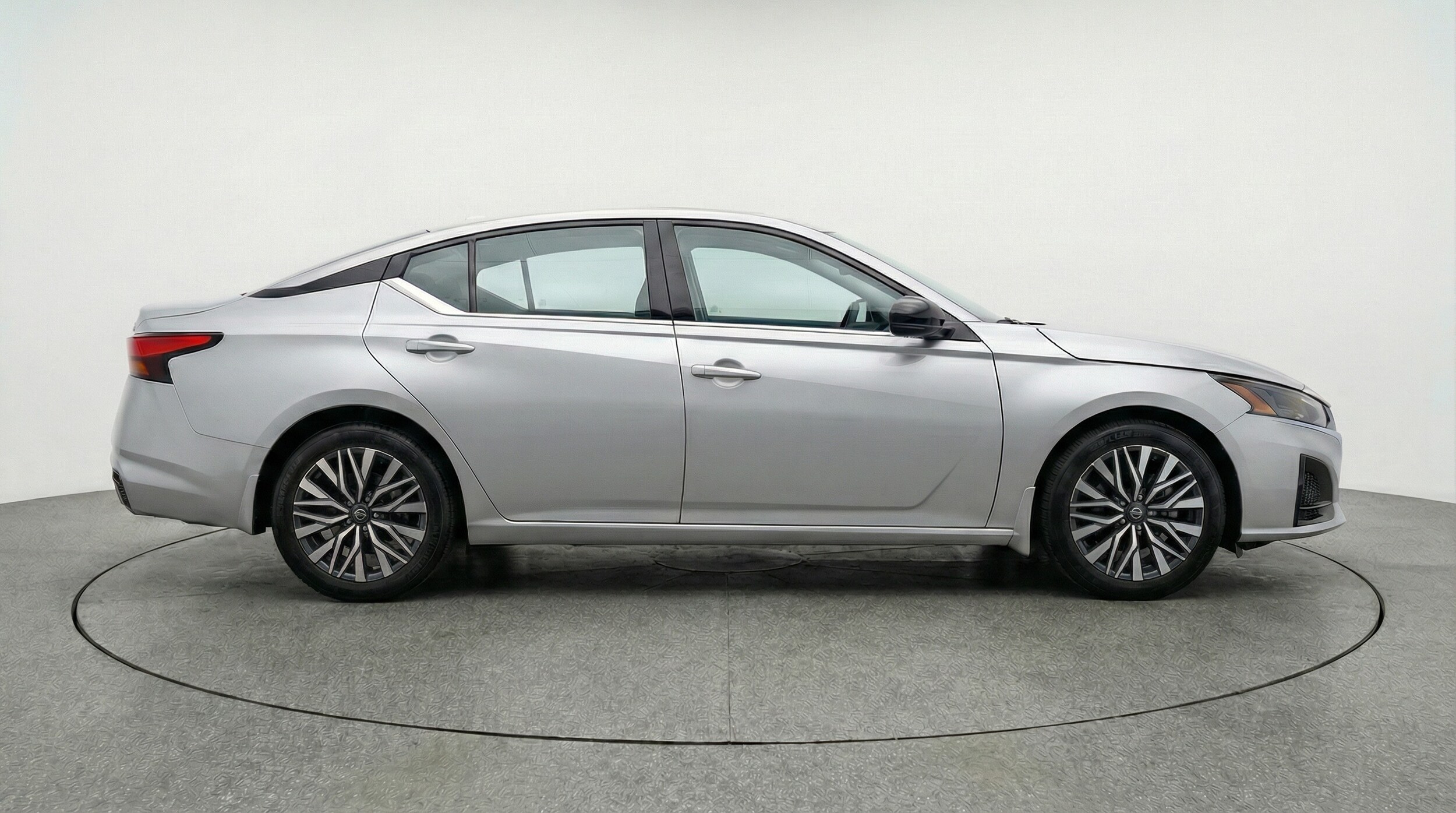 Thumbnail: 2025 Nissan Altima - 8