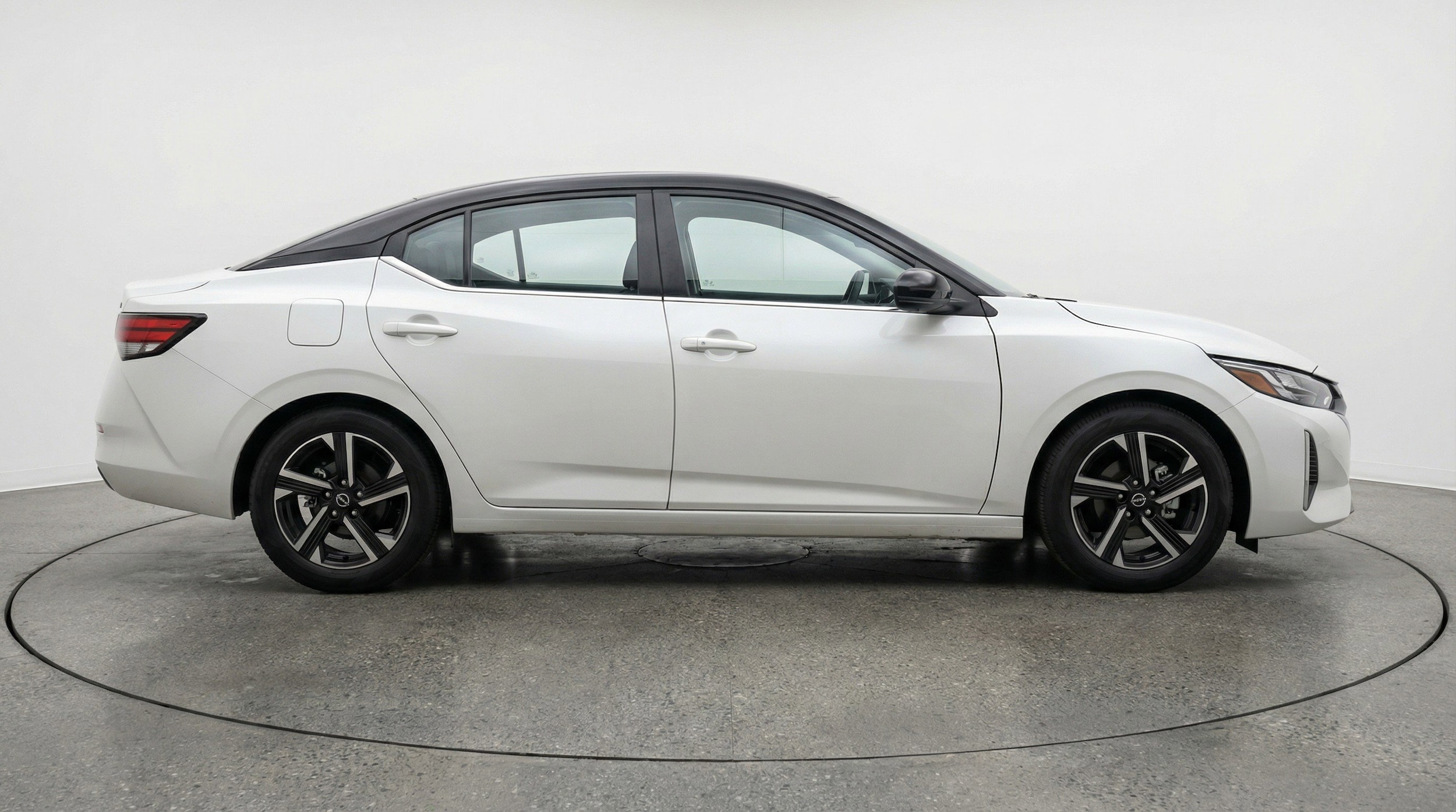 Thumbnail: 2025 Nissan Sentra - 11