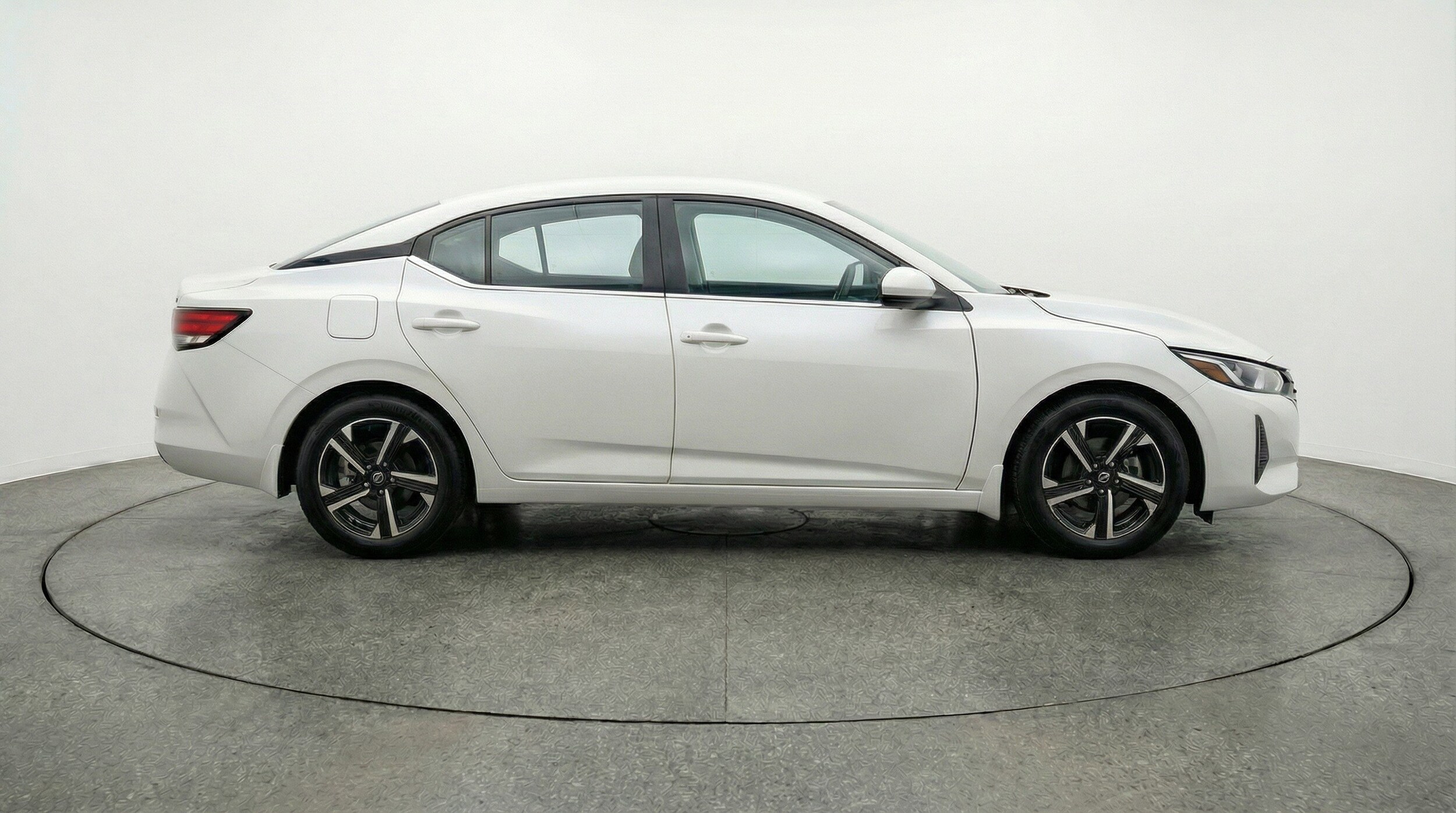 Thumbnail: 2025 Nissan Sentra - 11