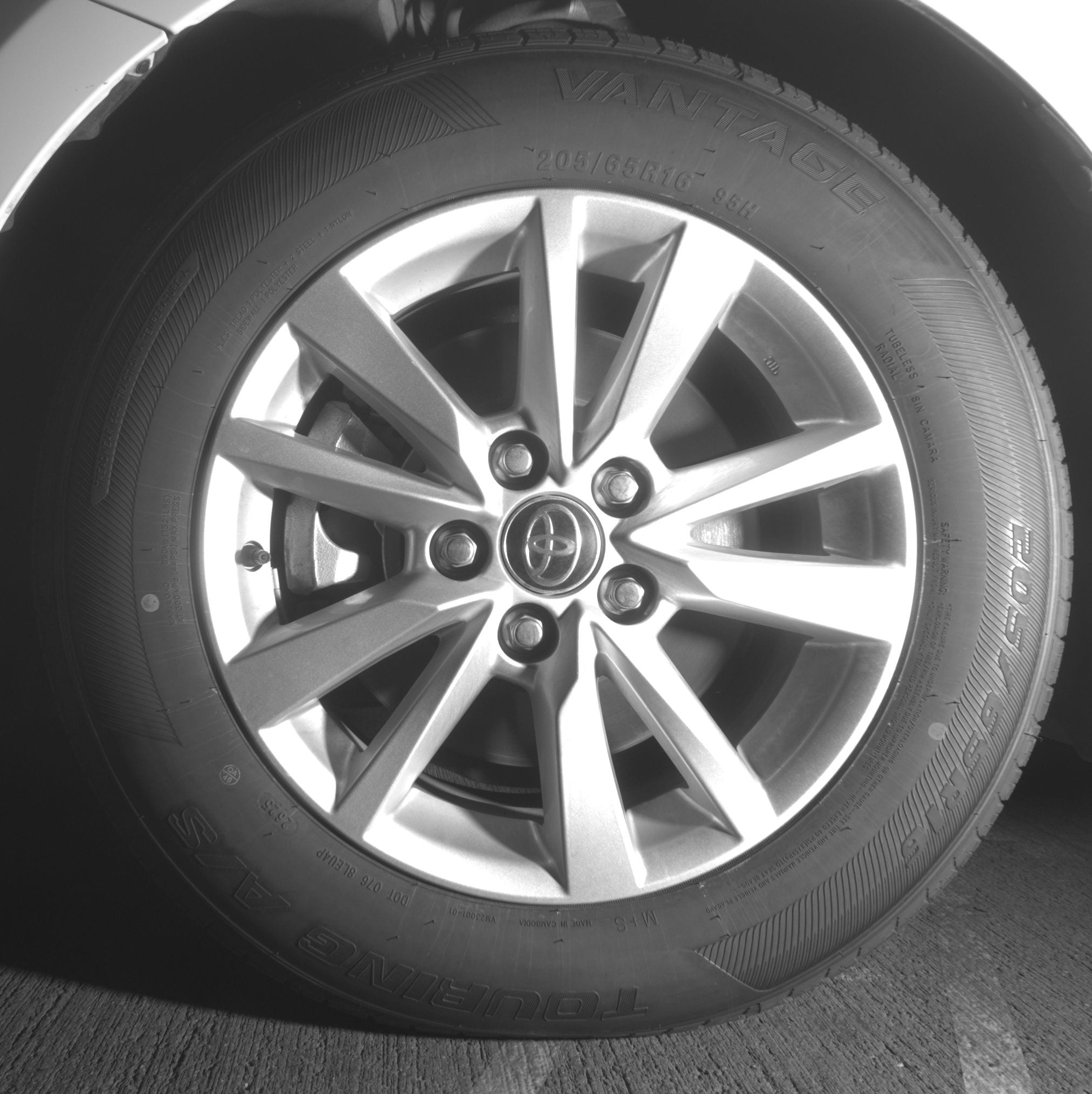 Thumbnail: 2025 Toyota Camry - 9