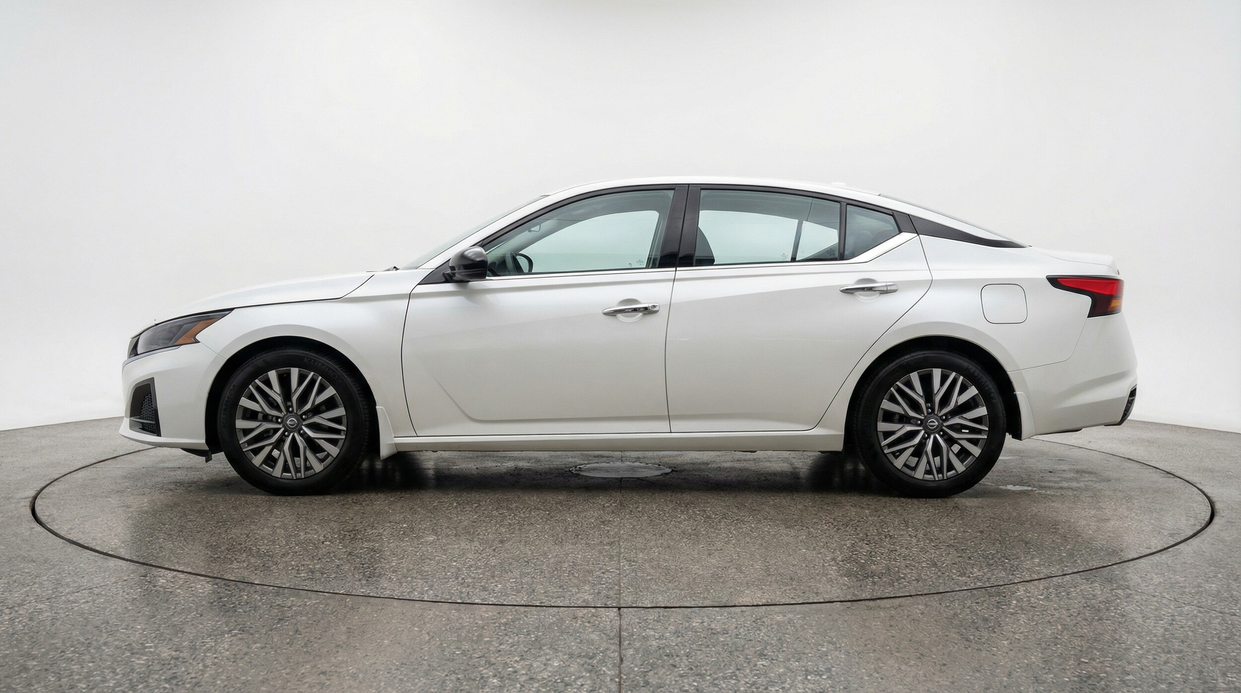 Thumbnail: 2025 Nissan Altima - 4