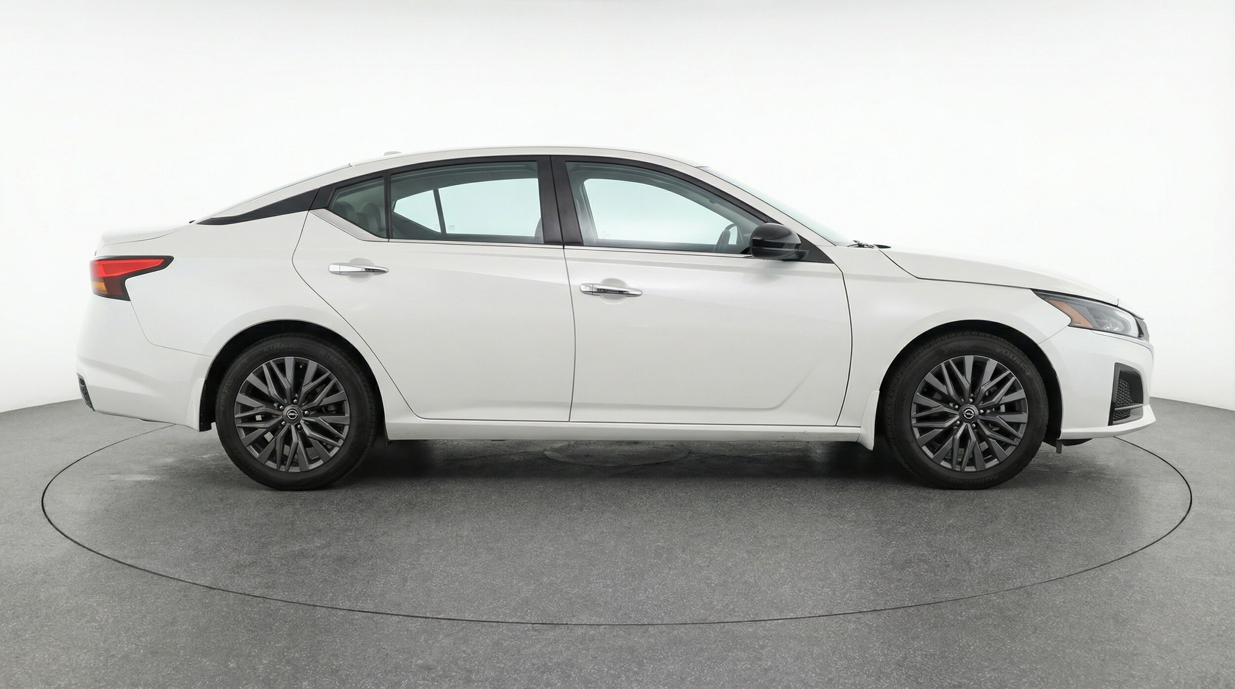 Thumbnail: 2025 Nissan Altima - 8